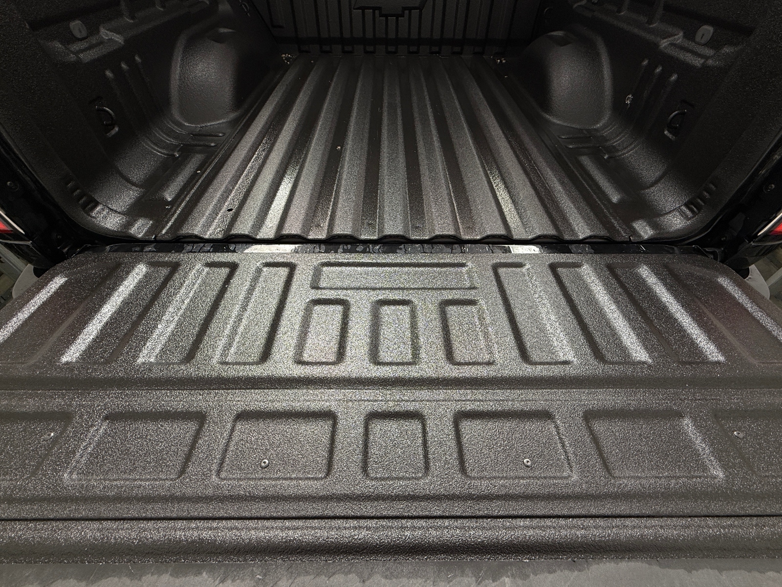 Thumbnail: 2022 Chevrolet Colorado - 7