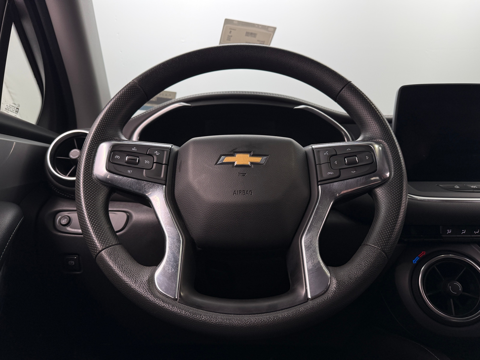 Thumbnail: 2023 Chevrolet Blazer - 5