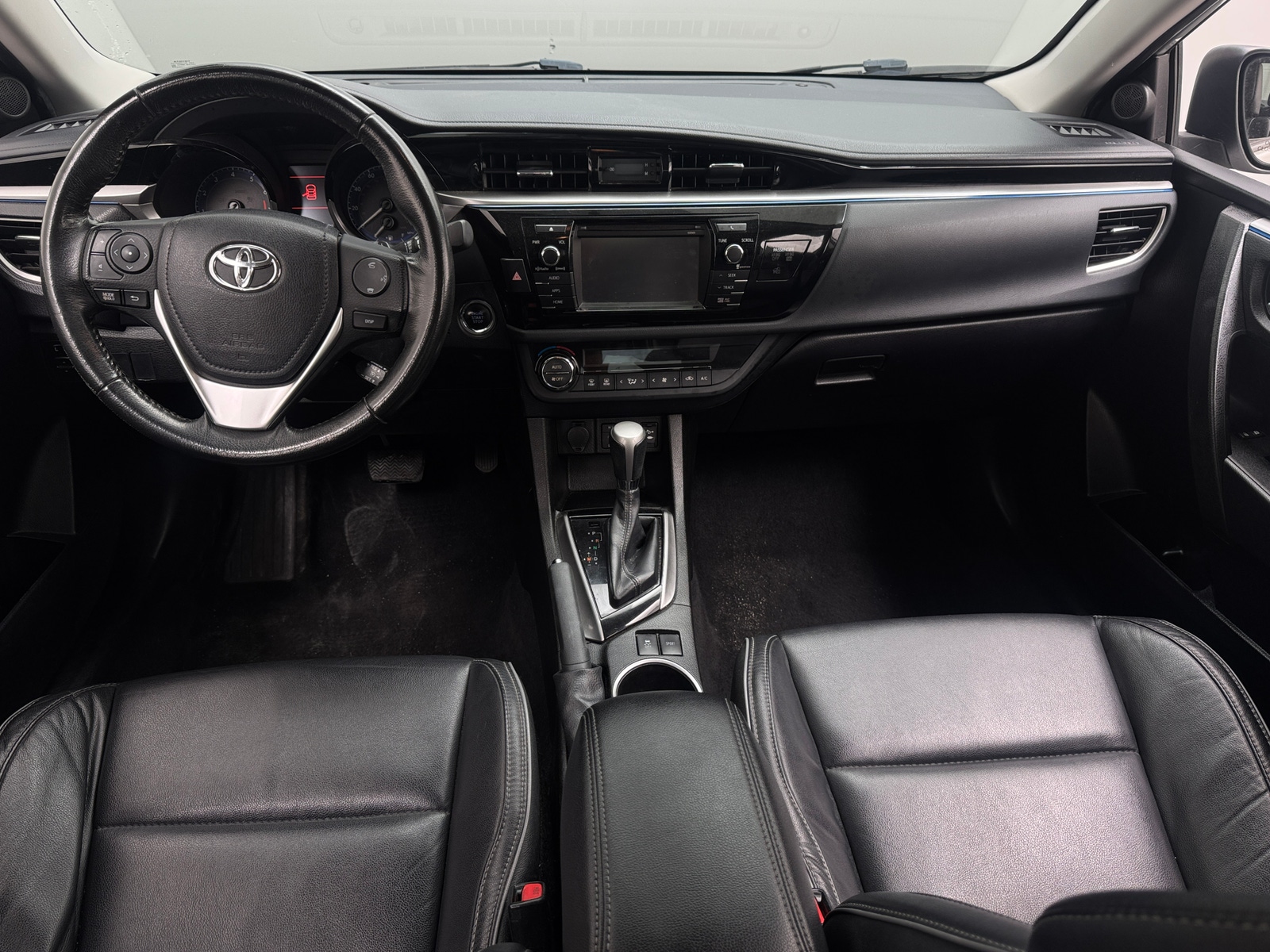 Thumbnail: 2016 Toyota Corolla - 2