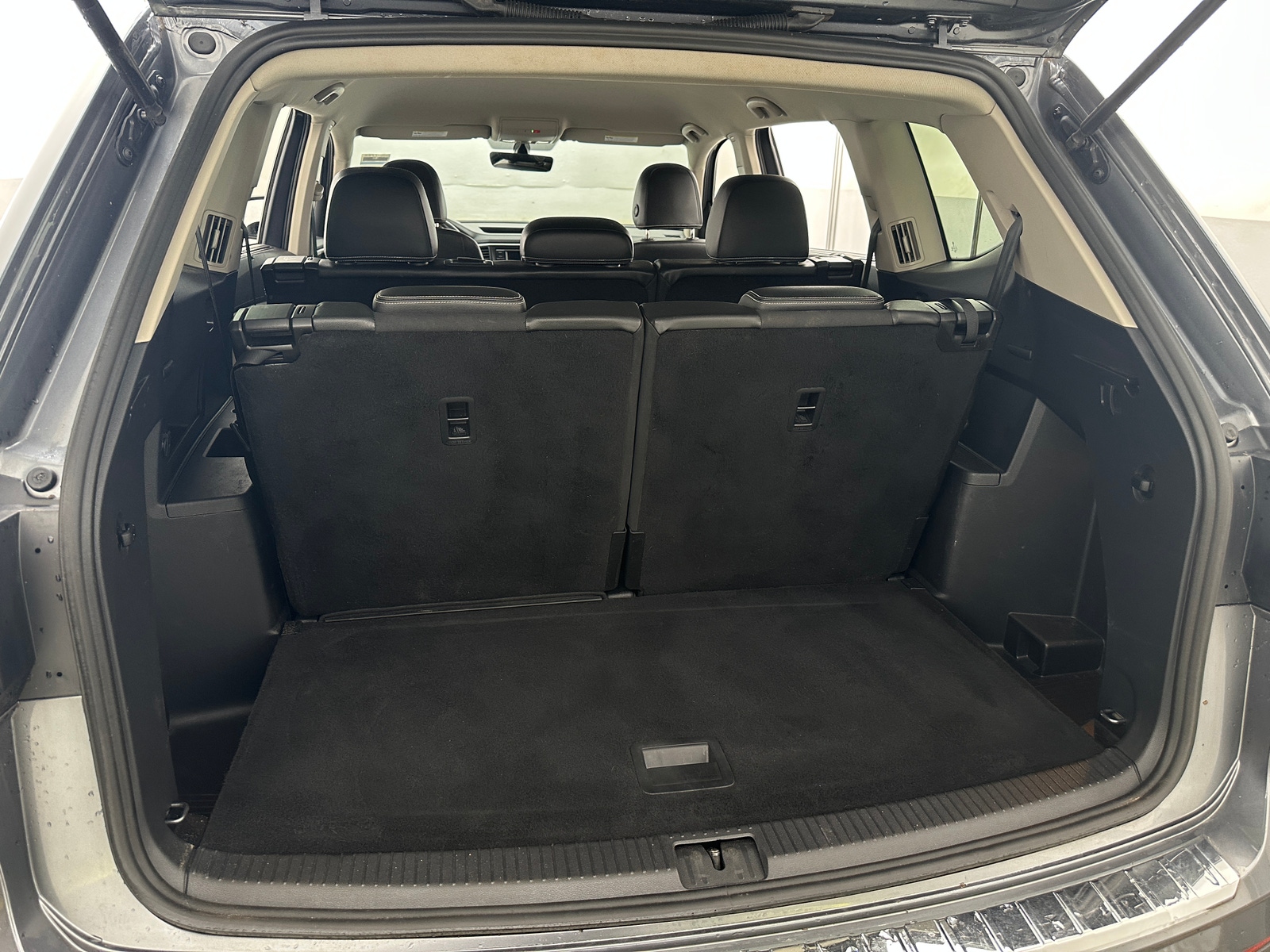 Thumbnail: 2023 Volkswagen Atlas - 6