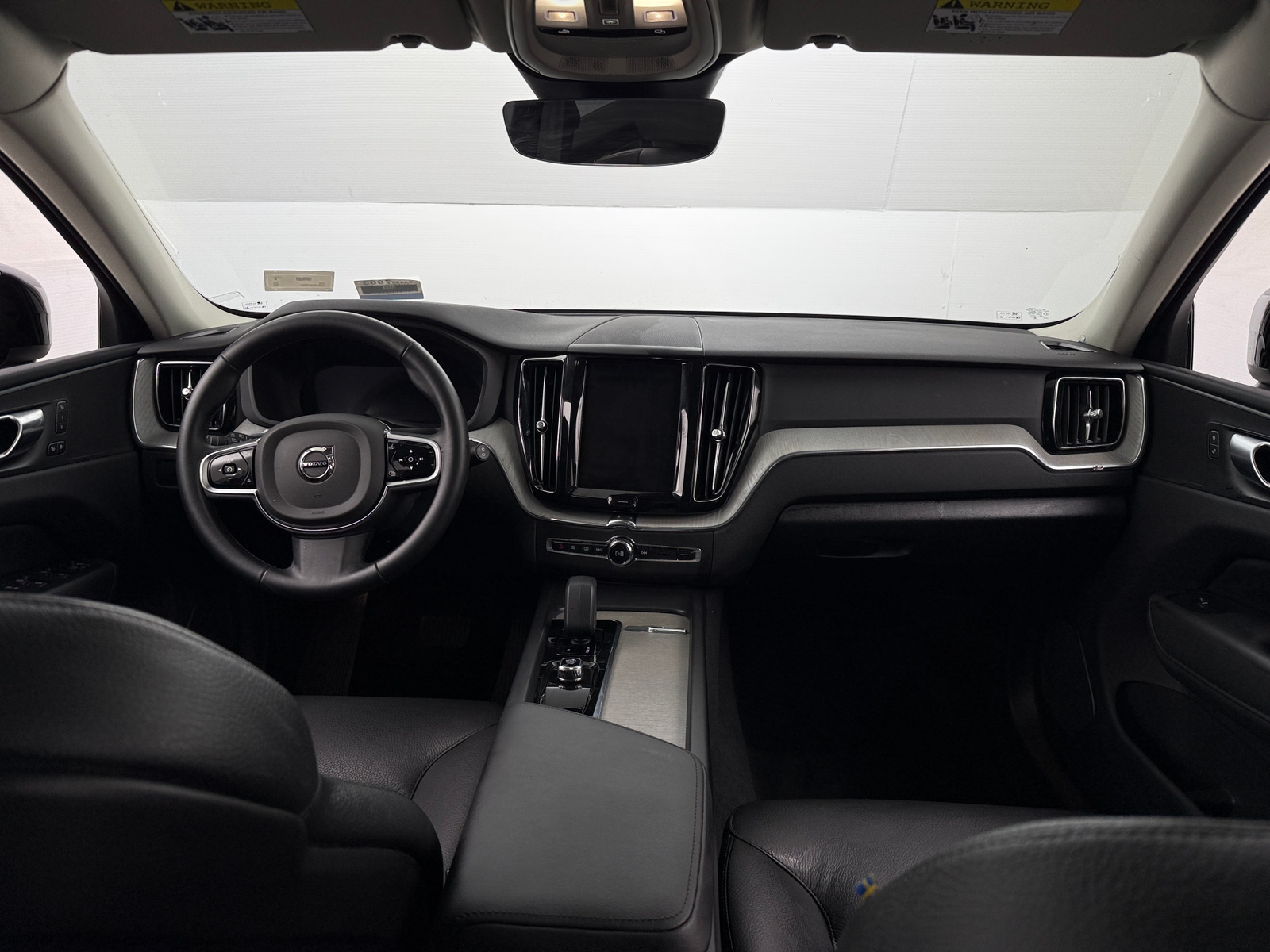 Thumbnail: 2025 Volvo XC60 - 2