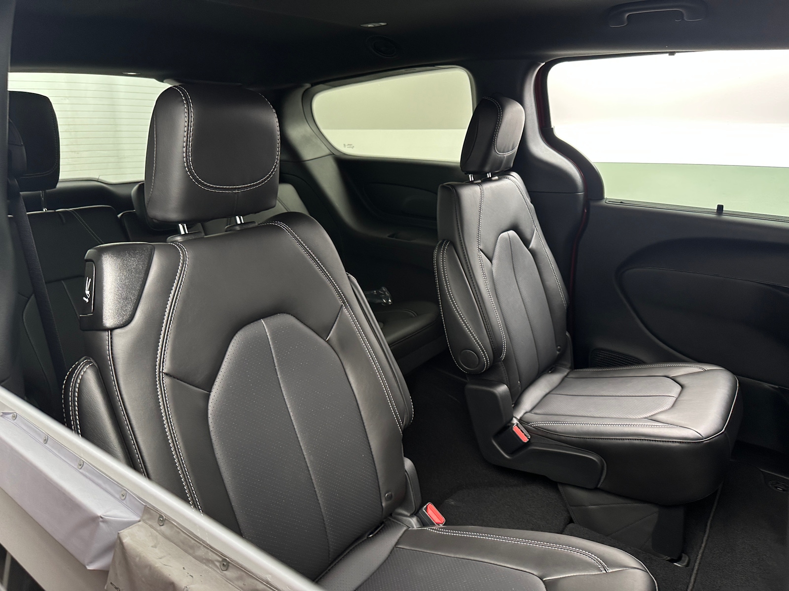 Thumbnail: 2026 Chrysler Pacifica - 5