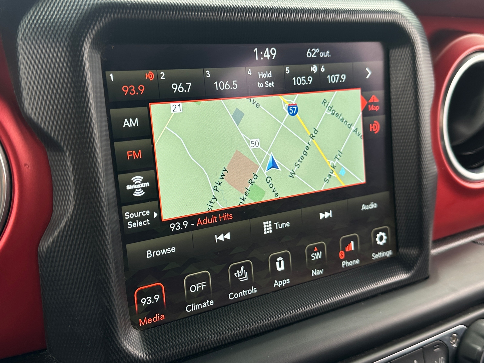 Thumbnail: 2021 Jeep Wrangler - 3