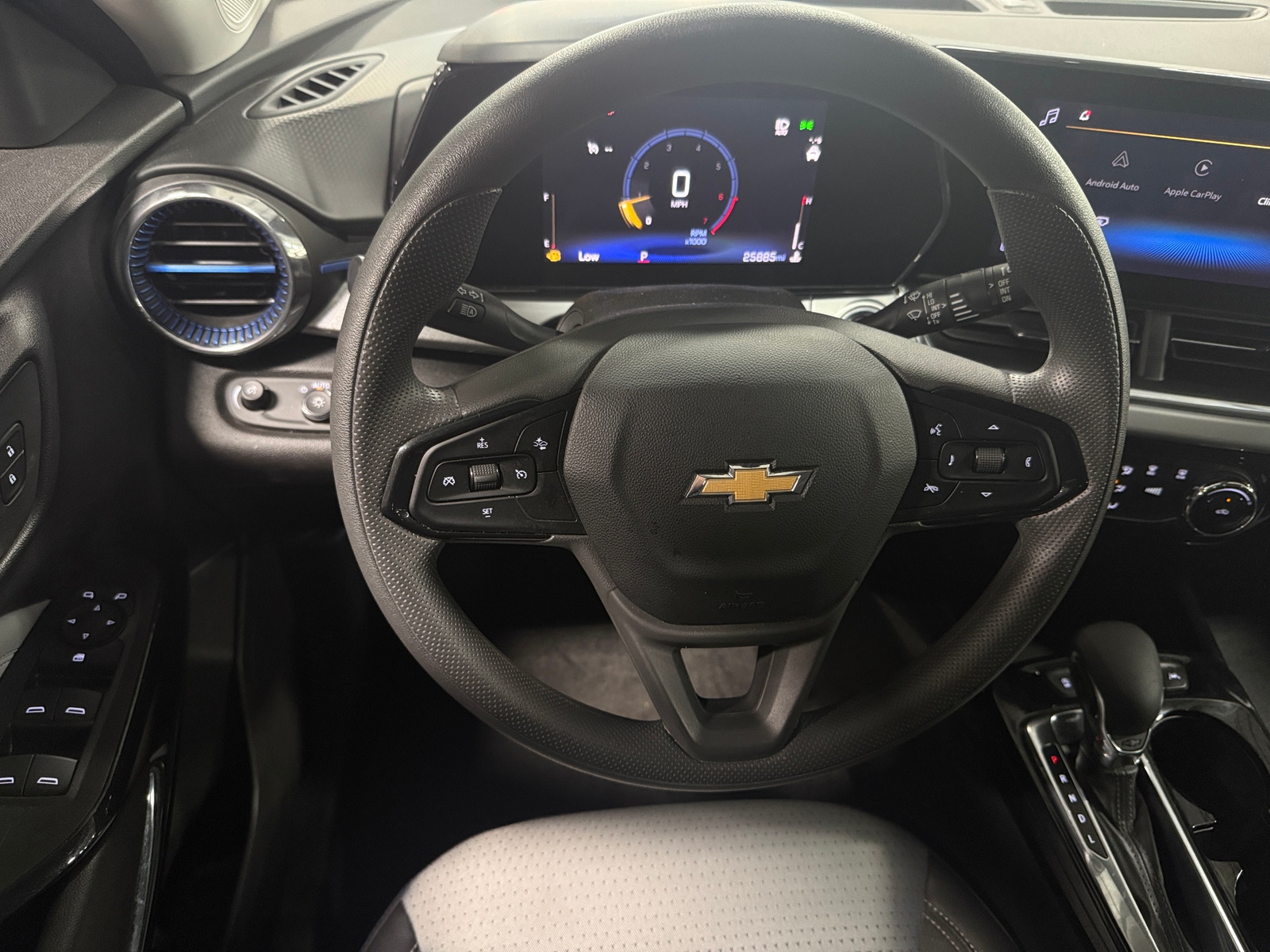 Thumbnail: 2025 Chevrolet Trax - 5