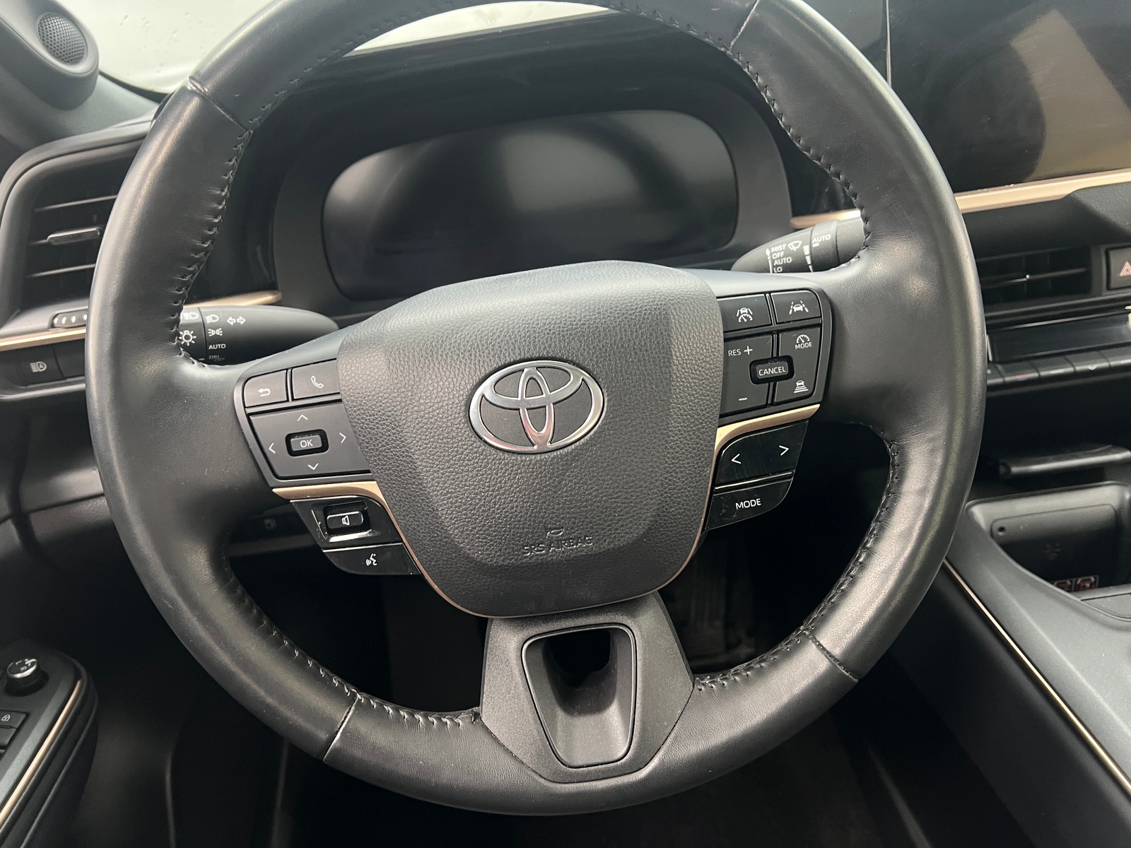 Thumbnail: 2023 Toyota Crown - 4