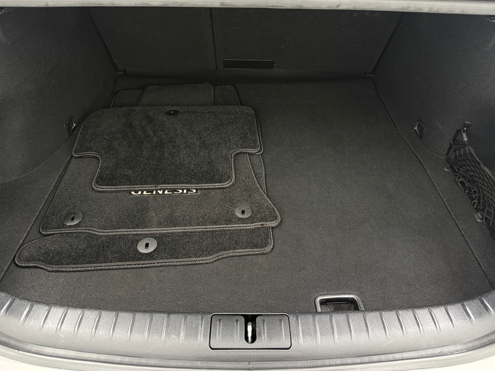 Thumbnail: 2023 Genesis G70 - 6