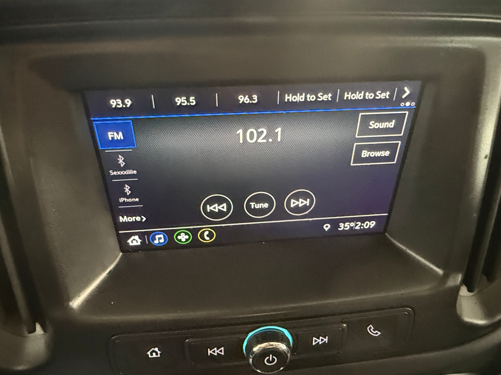 Thumbnail: 2022 Chevrolet Colorado - 4