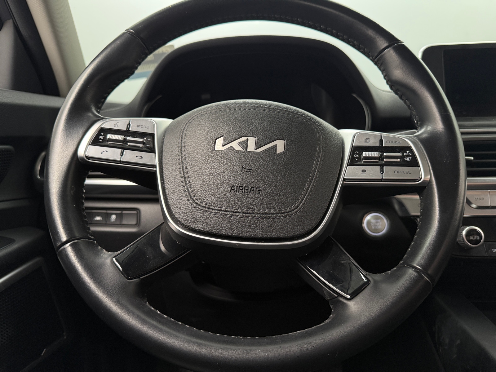 Thumbnail: 2022 Kia Telluride - 4