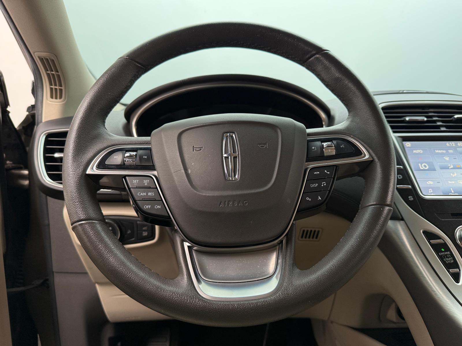 Thumbnail: 2019 Lincoln Nautilus - 4