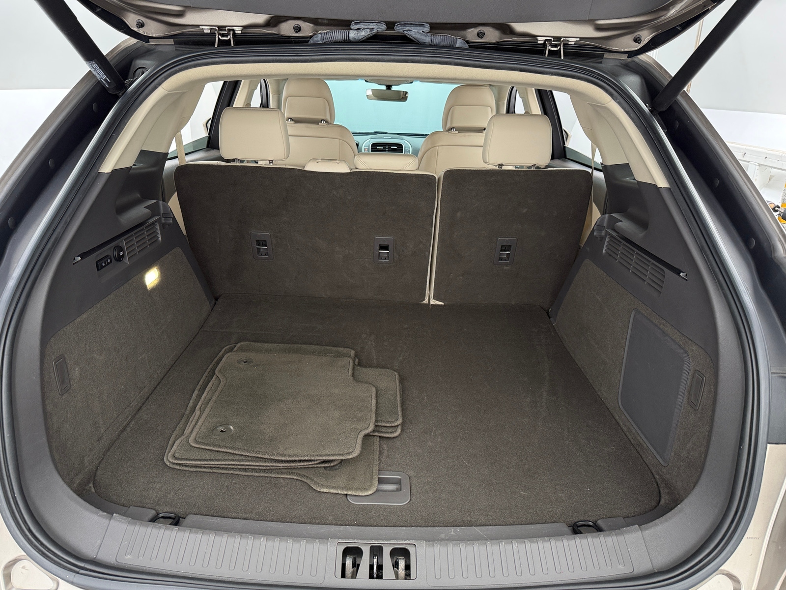 Thumbnail: 2019 Lincoln Nautilus - 6