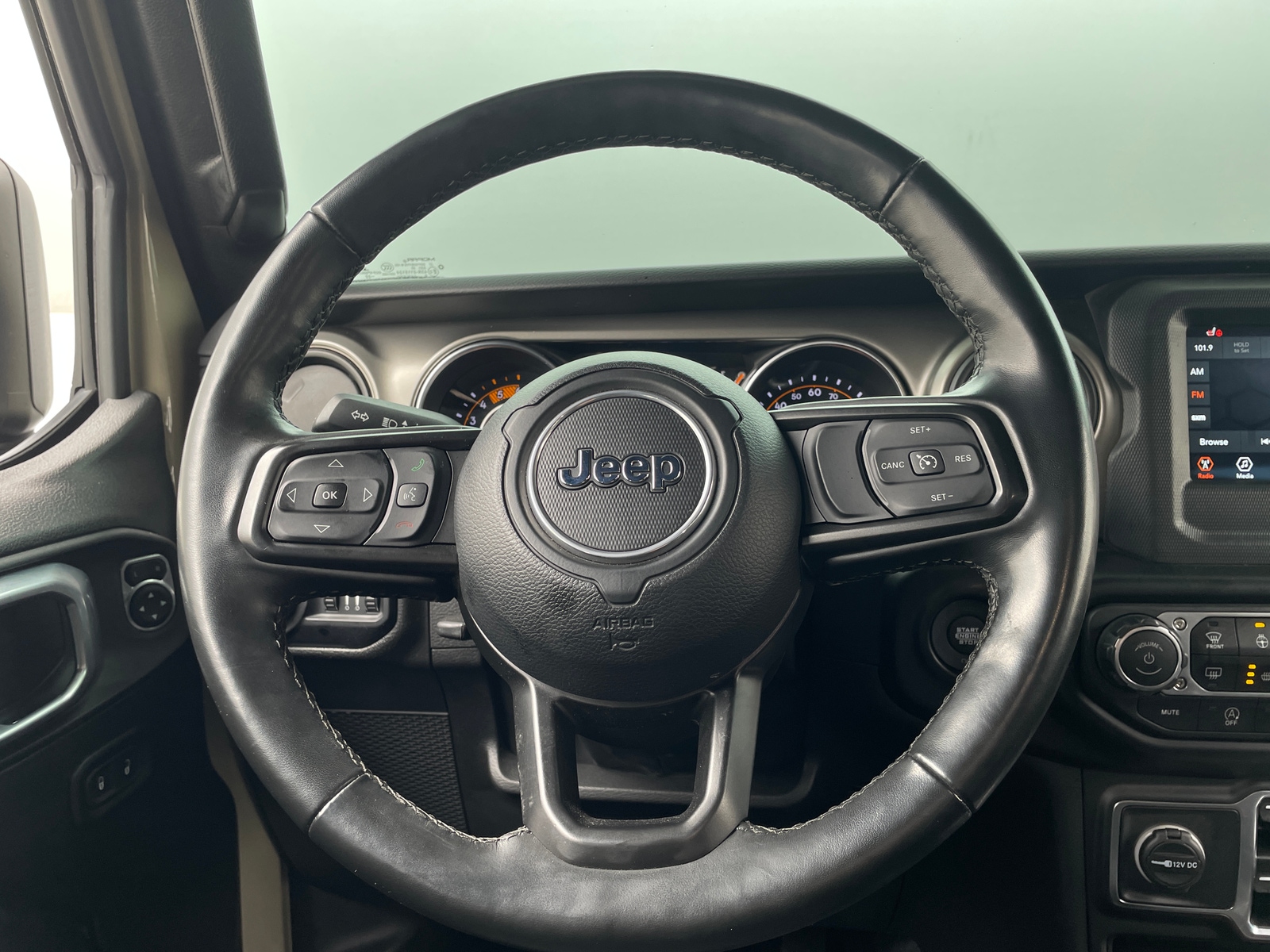 Thumbnail: 2022 Jeep Wrangler - 5