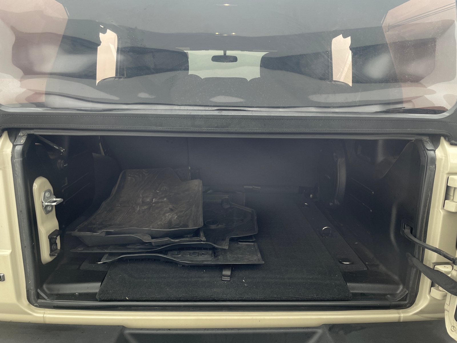 Thumbnail: 2022 Jeep Wrangler - 7