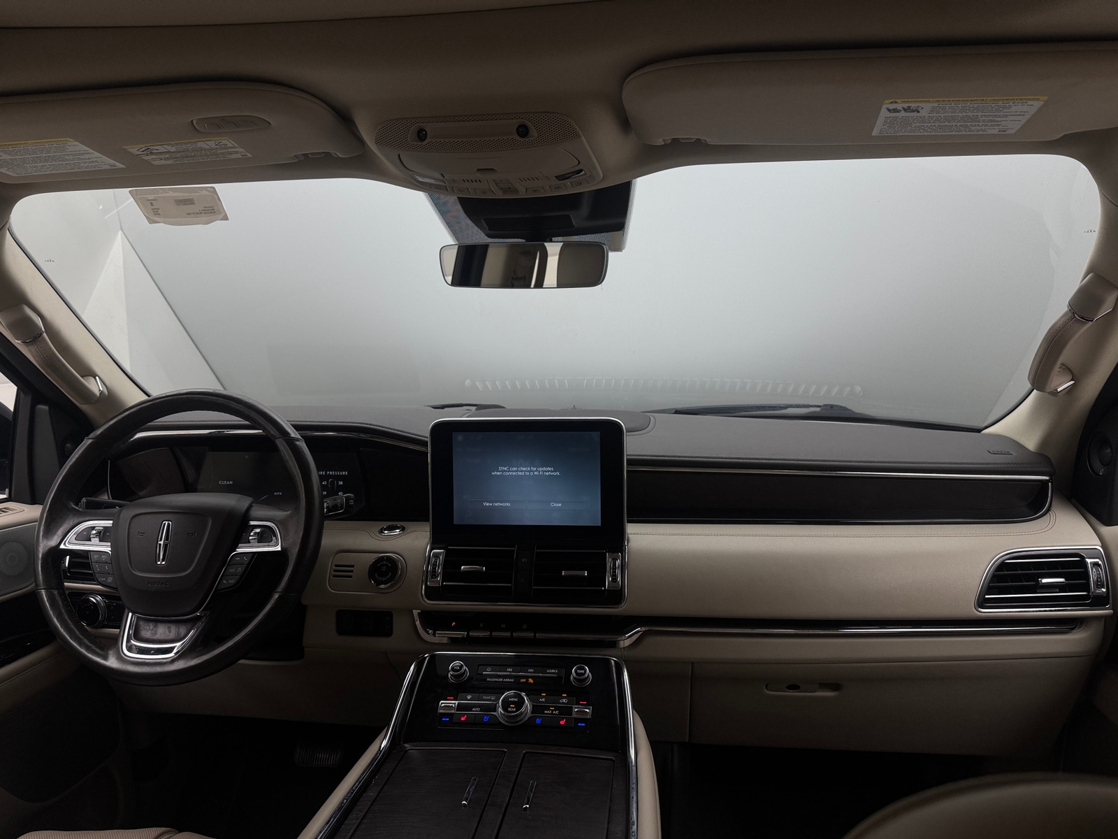 Thumbnail: 2018 Lincoln Navigator L - 2