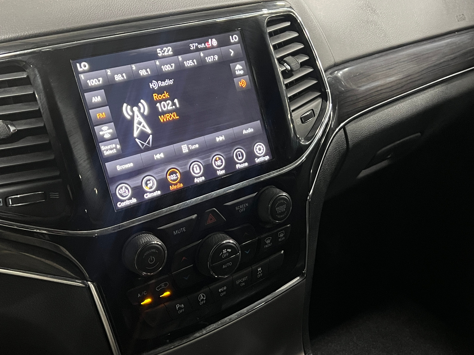 Thumbnail: 2020 Jeep Grand Cherokee - 3