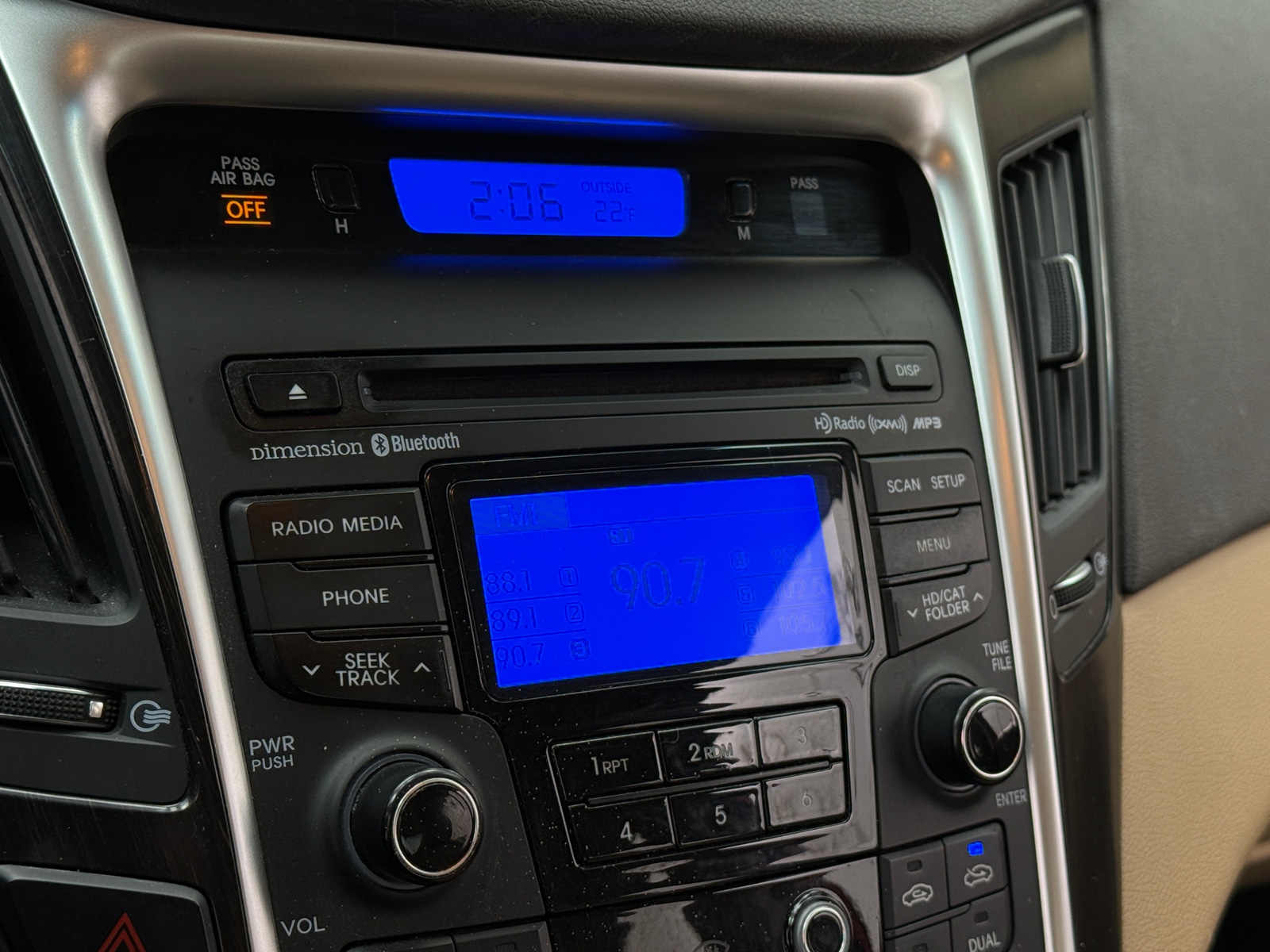 Thumbnail: 2013 Hyundai Sonata - 3