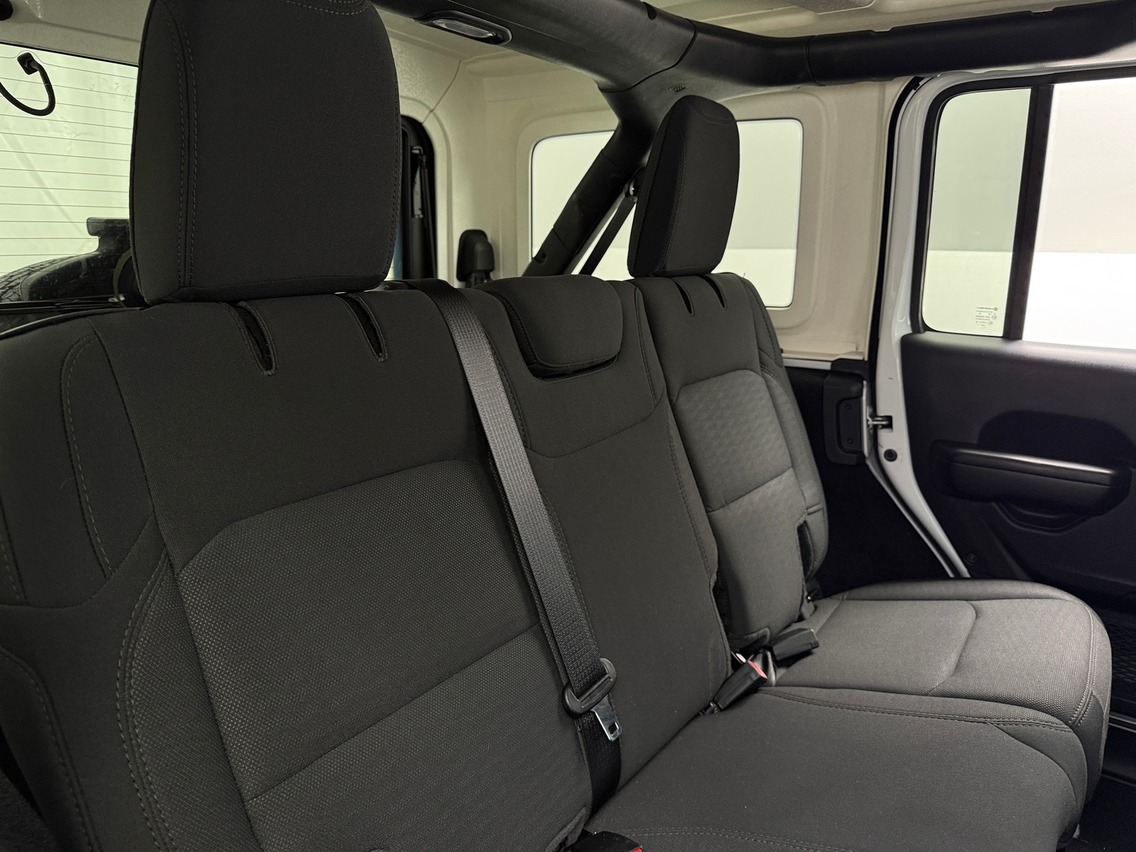 Thumbnail: 2020 Jeep Wrangler - 6