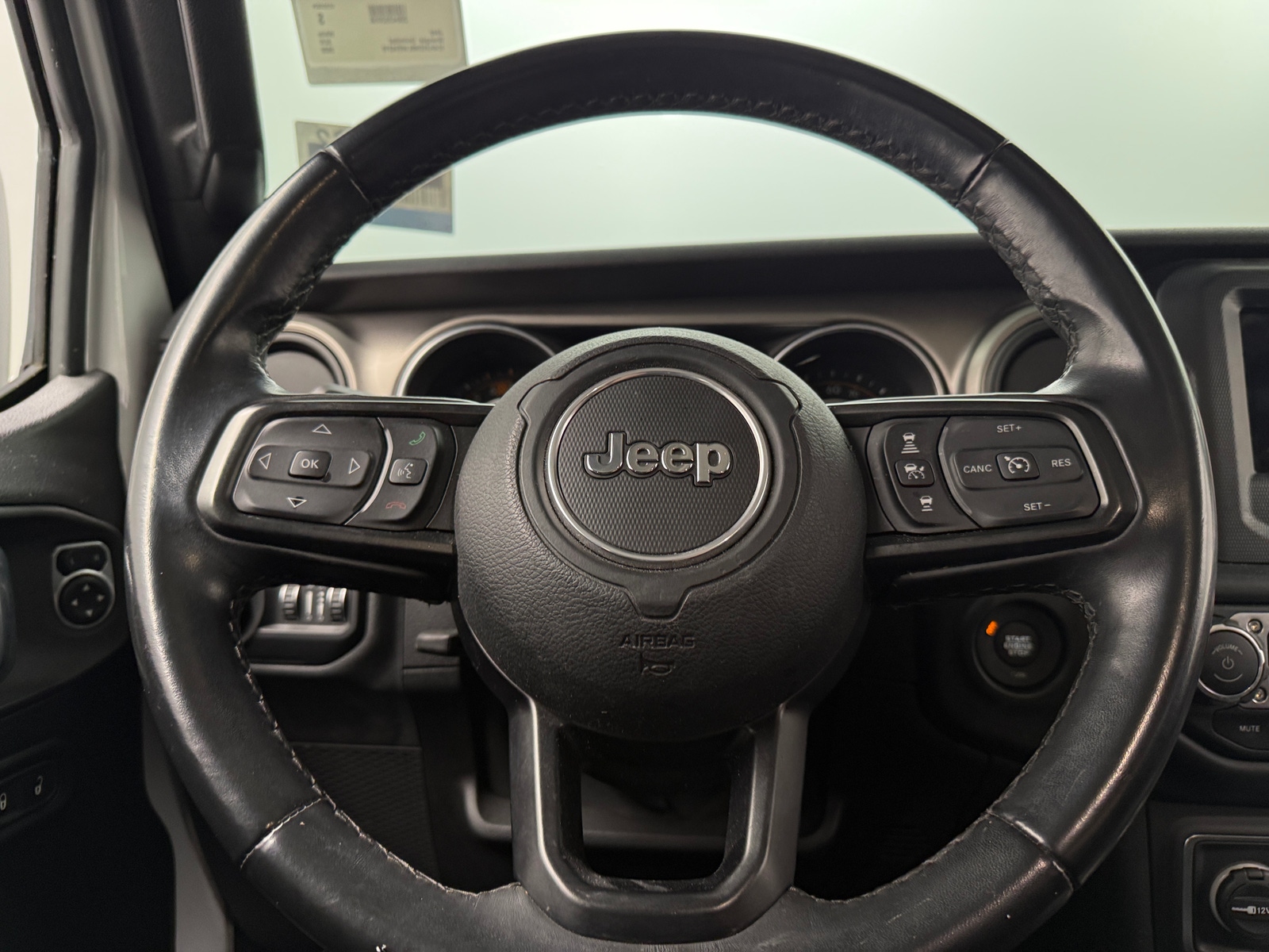 Thumbnail: 2020 Jeep Wrangler - 5