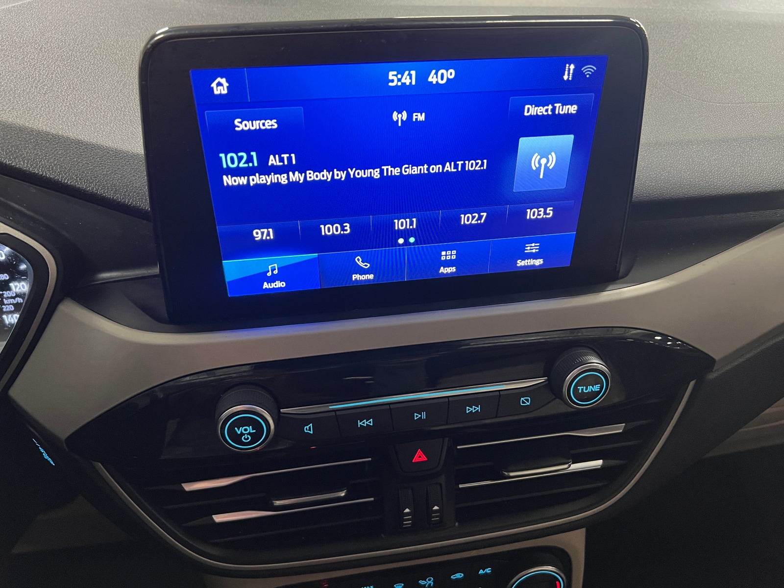 Thumbnail: 2021 Ford Escape - 3