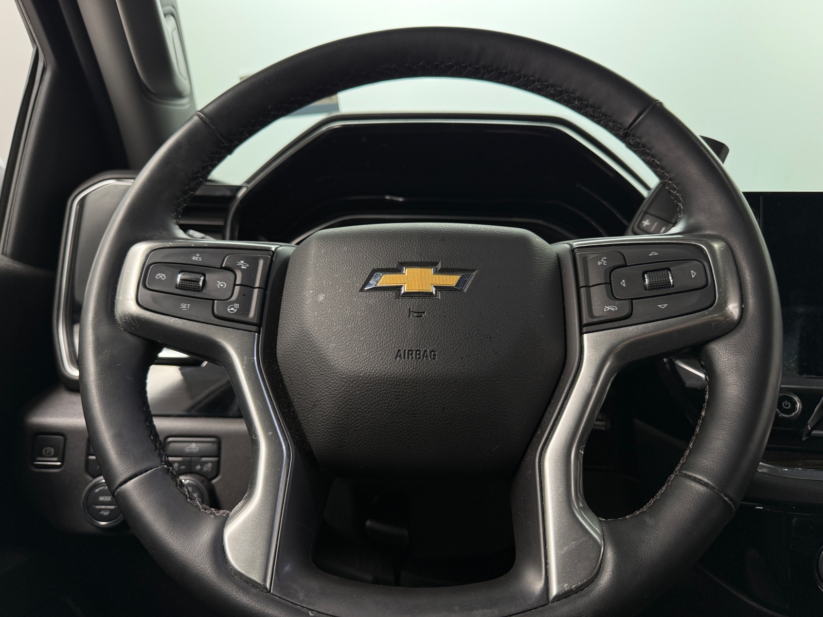 Thumbnail: 2023 Chevrolet Silverado 1500 - 5