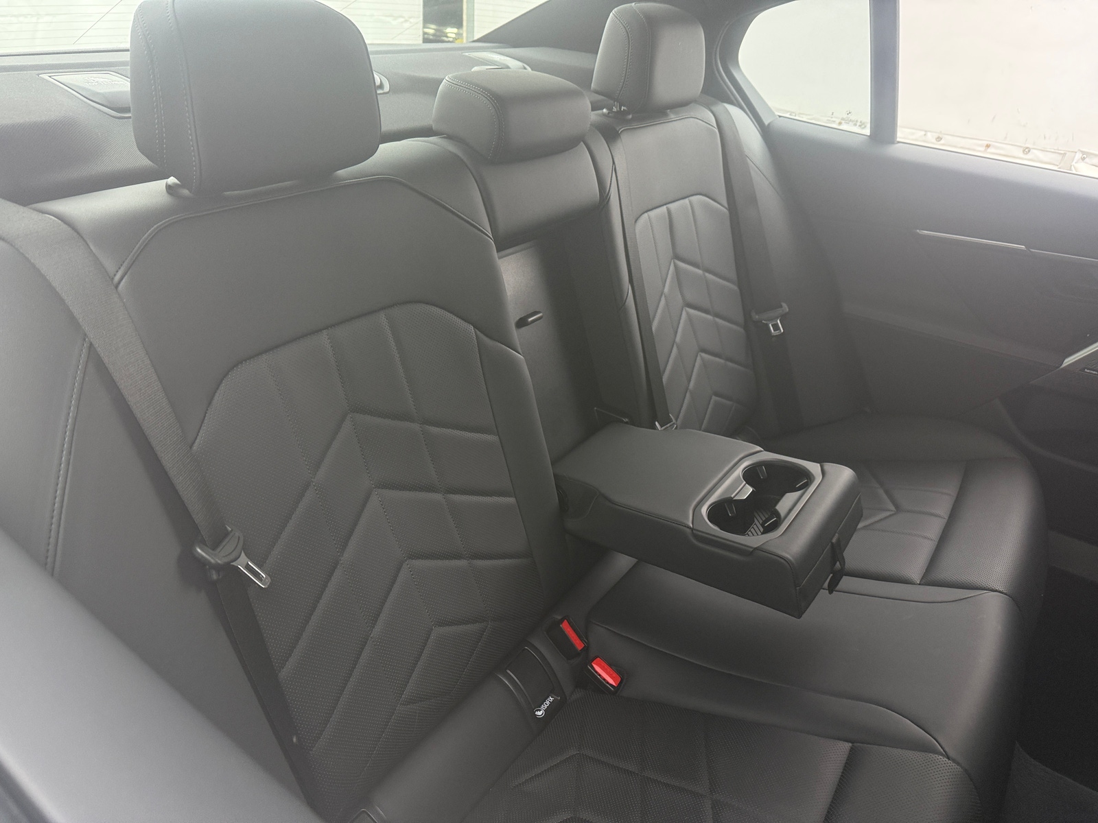 Thumbnail: 2025 BMW 5 Series - 5