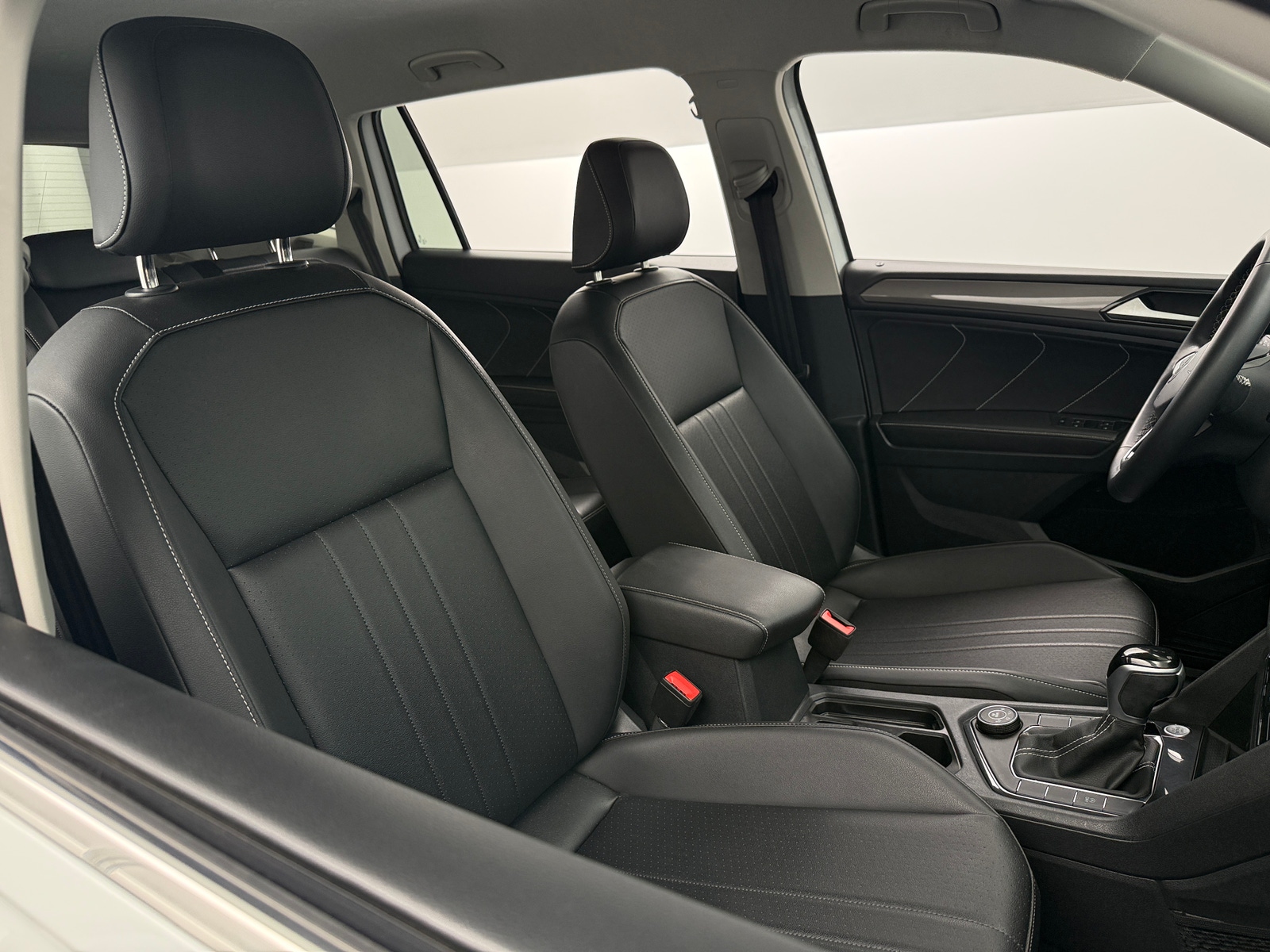 Thumbnail: 2024 Volkswagen Tiguan - 2