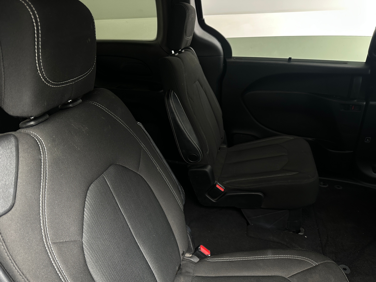 Thumbnail: 2018 Chrysler Pacifica - 6