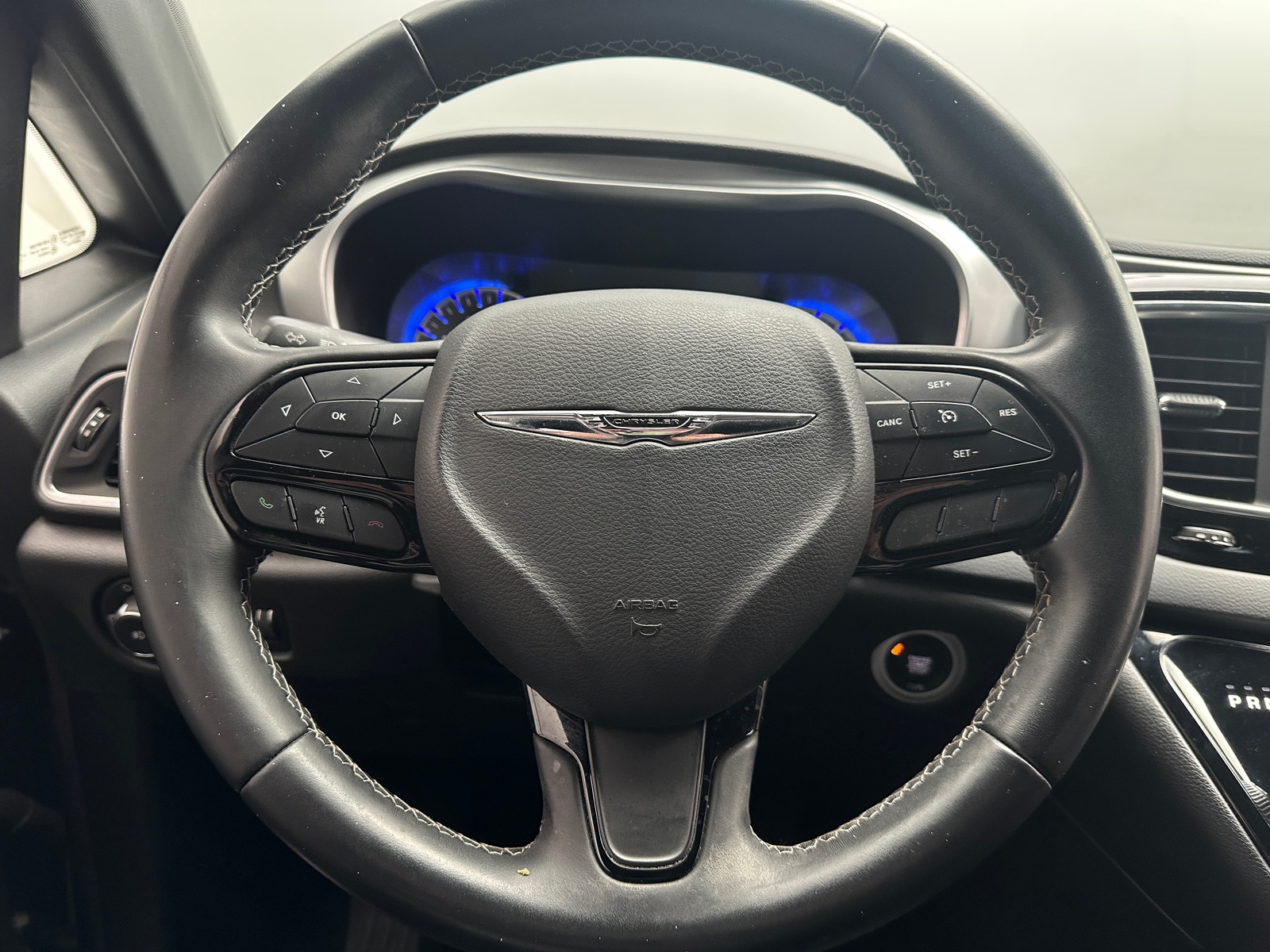 Thumbnail: 2018 Chrysler Pacifica - 5