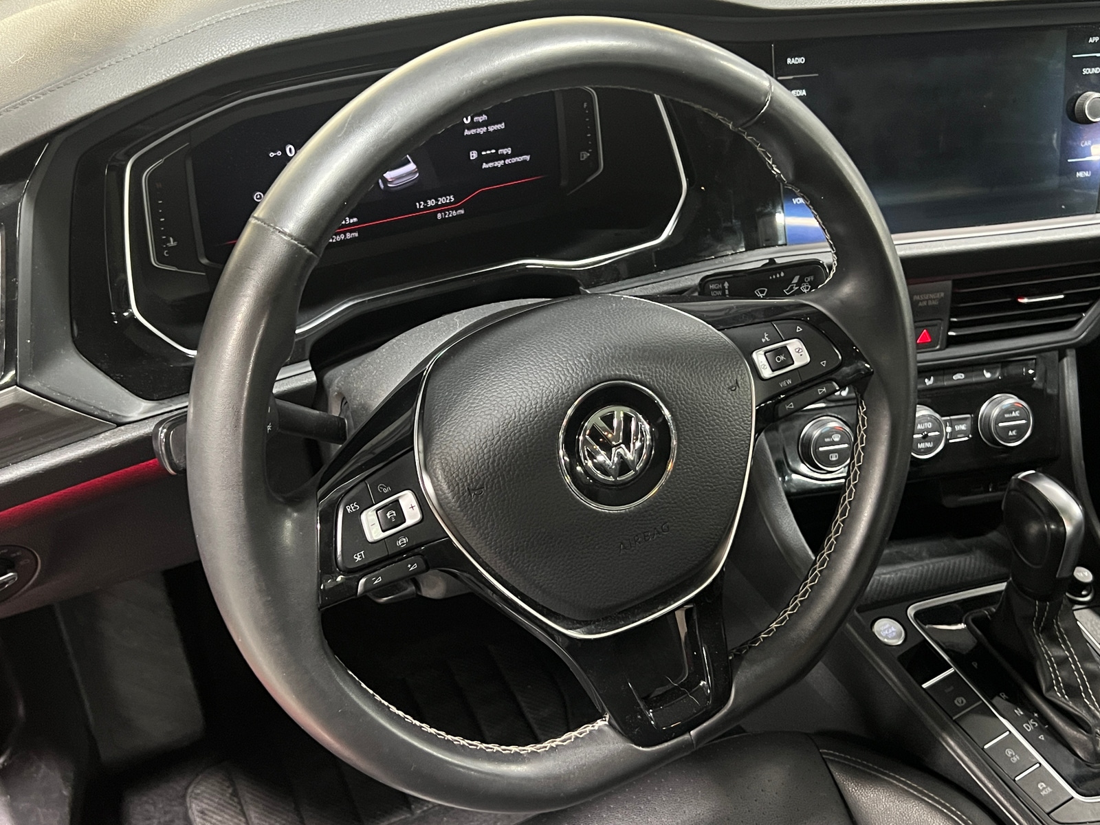 Thumbnail: 2021 Volkswagen Jetta - 4