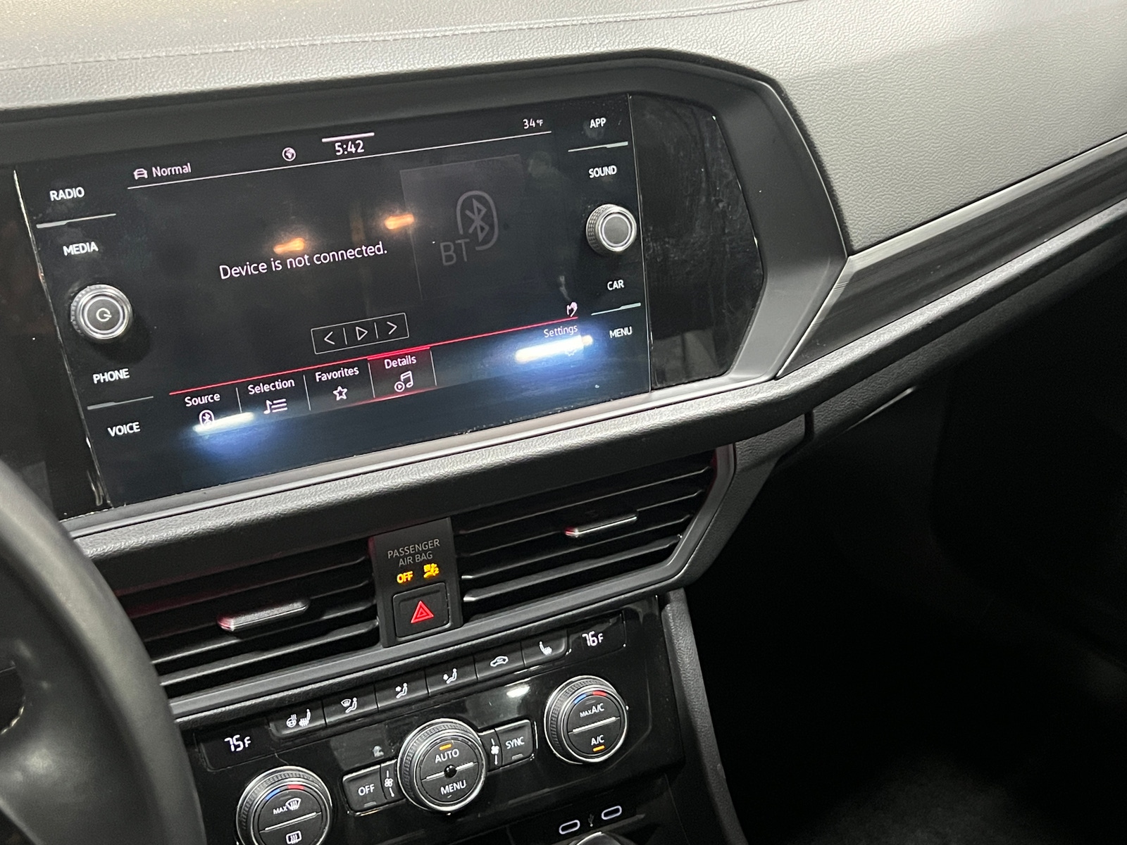 Thumbnail: 2021 Volkswagen Jetta - 3