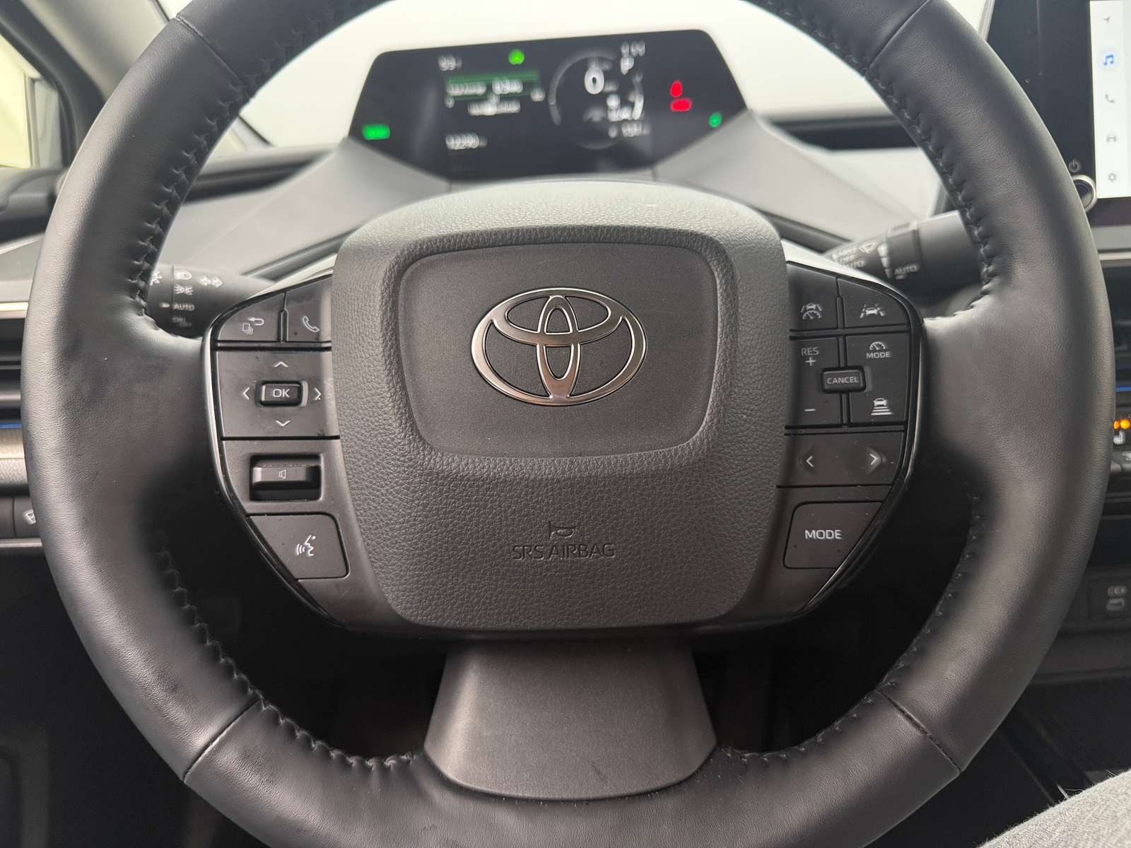 Thumbnail: 2024 Toyota Prius - 4