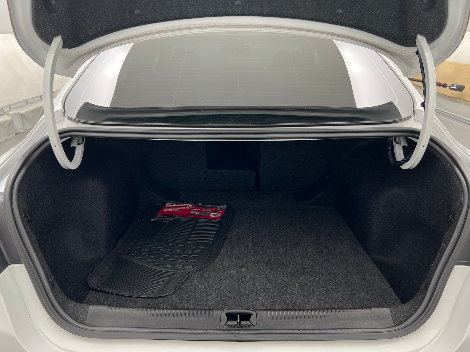 Thumbnail: 2015 Chrysler 200 - 6