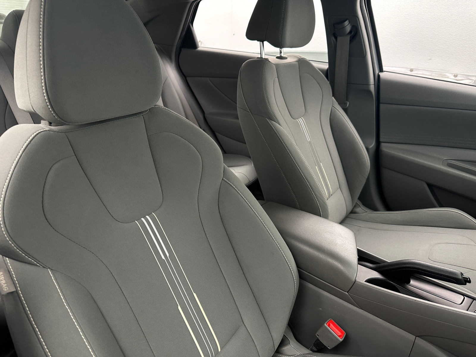 Thumbnail: 2022 Hyundai Elantra - 2