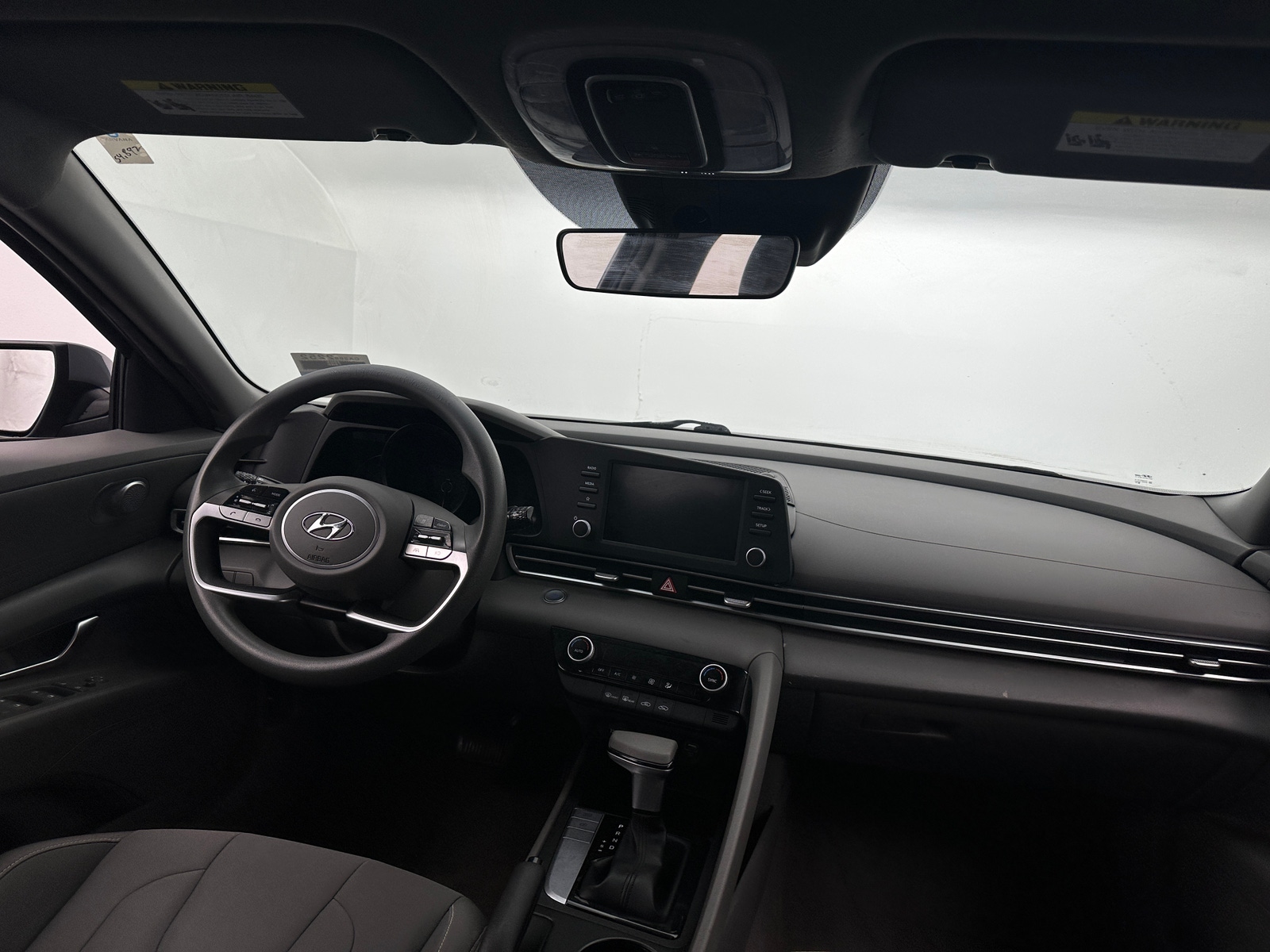 Thumbnail: 2022 Hyundai Elantra - 3