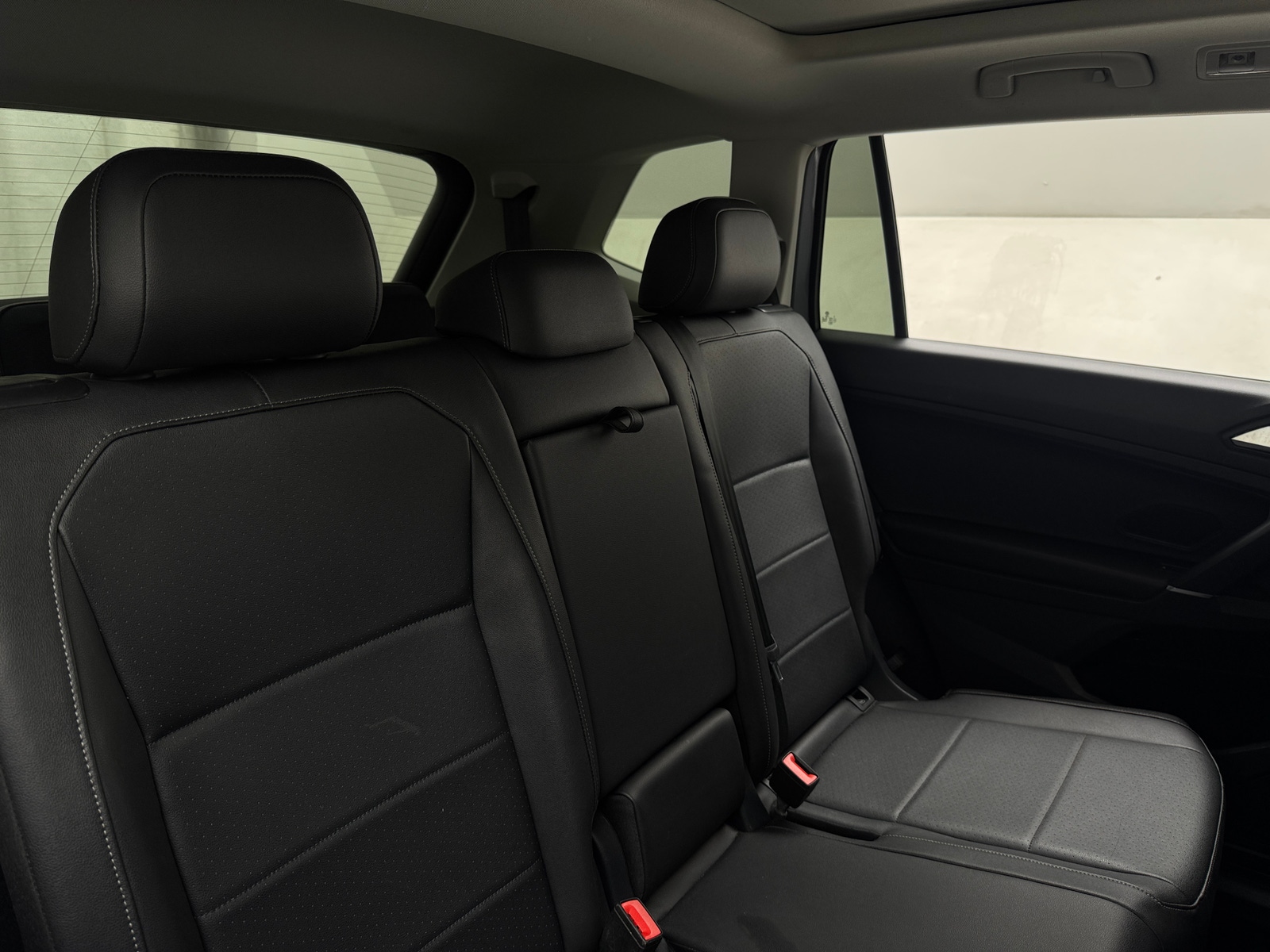 Thumbnail: 2020 Volkswagen Tiguan - 5