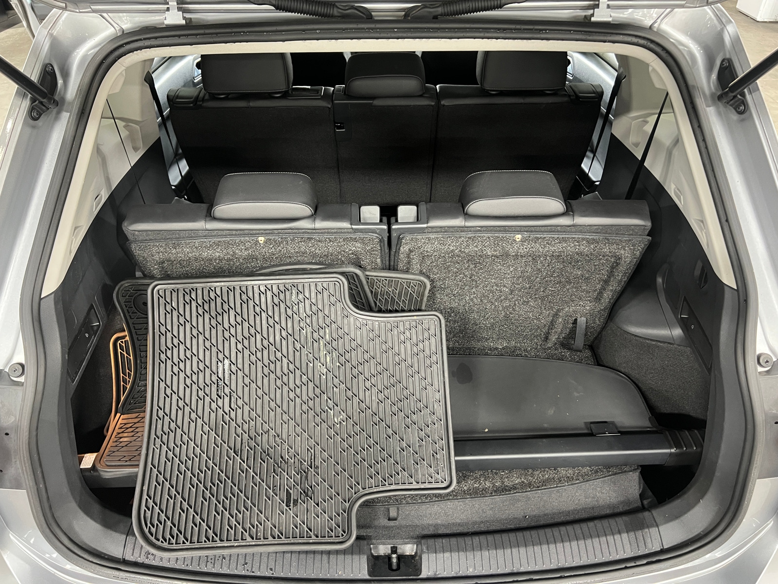 Thumbnail: 2020 Volkswagen Tiguan - 6