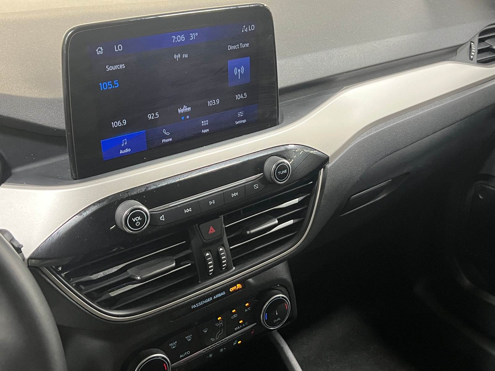 Thumbnail: 2022 Ford Escape - 4