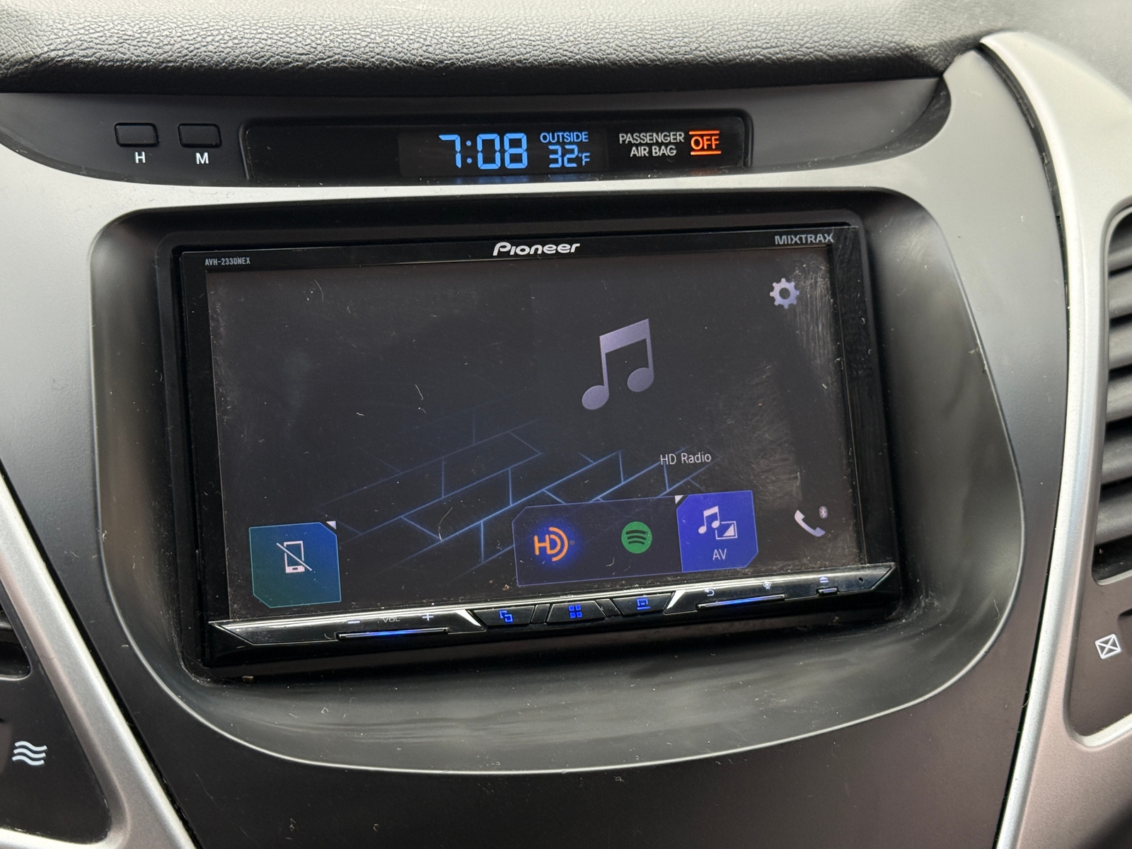 Thumbnail: 2016 Hyundai Elantra - 4