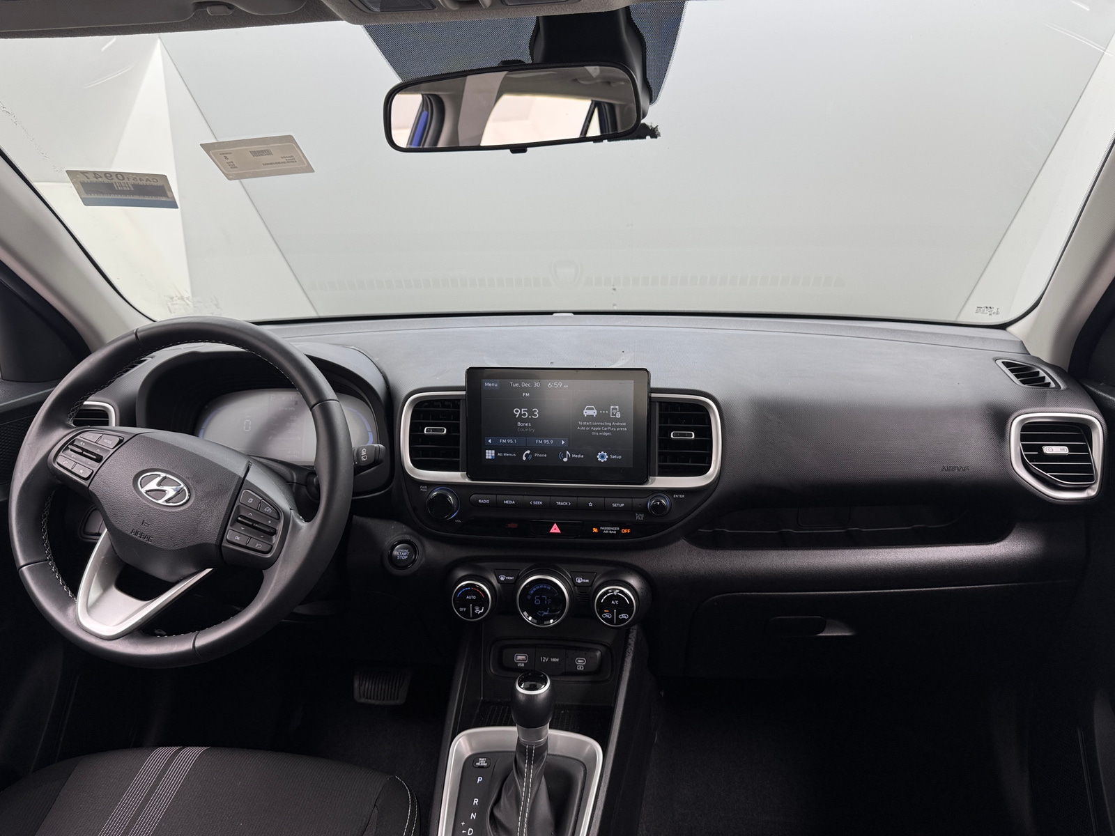 Thumbnail: 2025 Hyundai Venue - 3