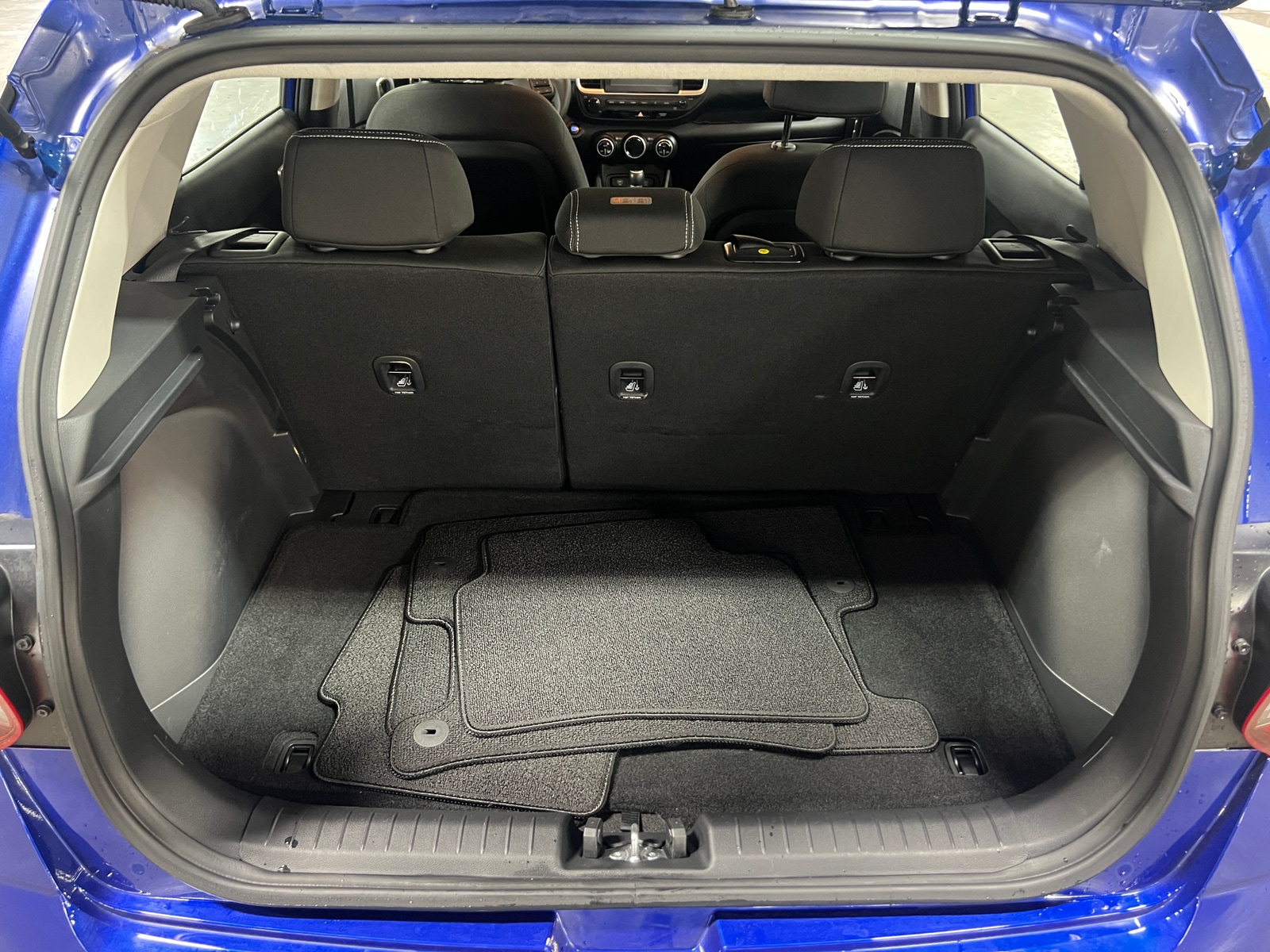 Thumbnail: 2025 Hyundai Venue - 7