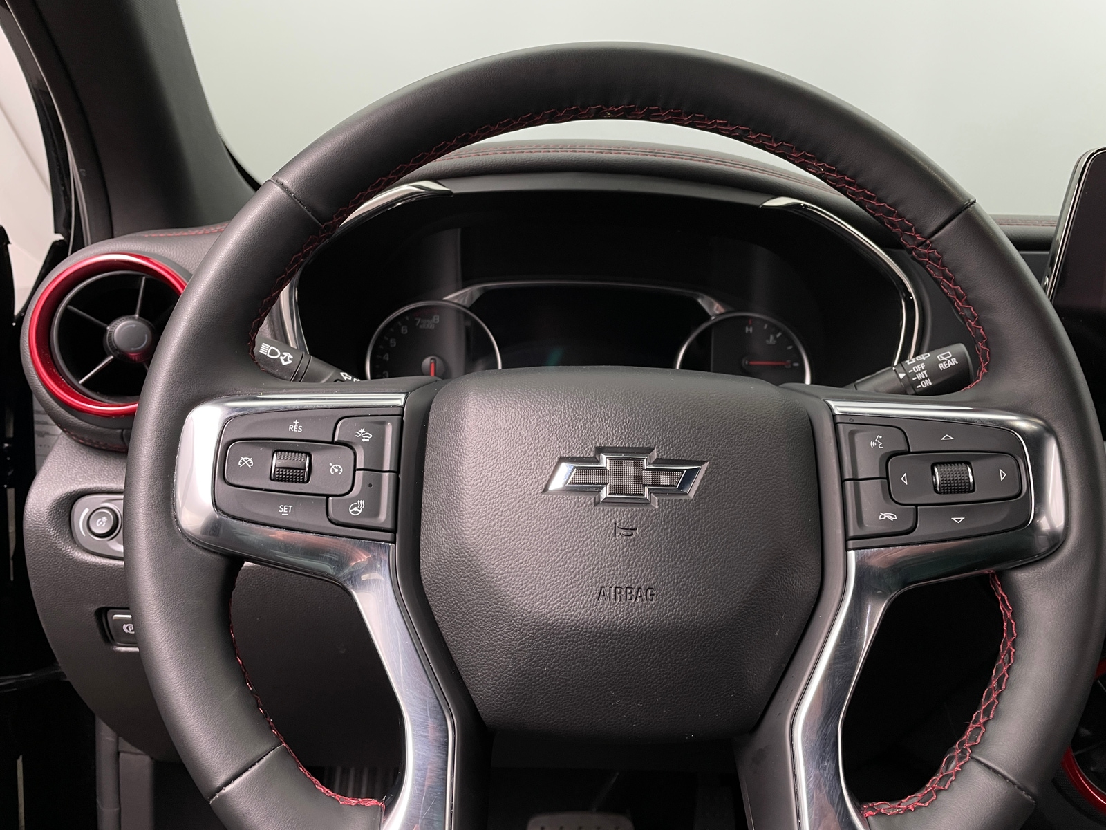 Thumbnail: 2025 Chevrolet Blazer - 4