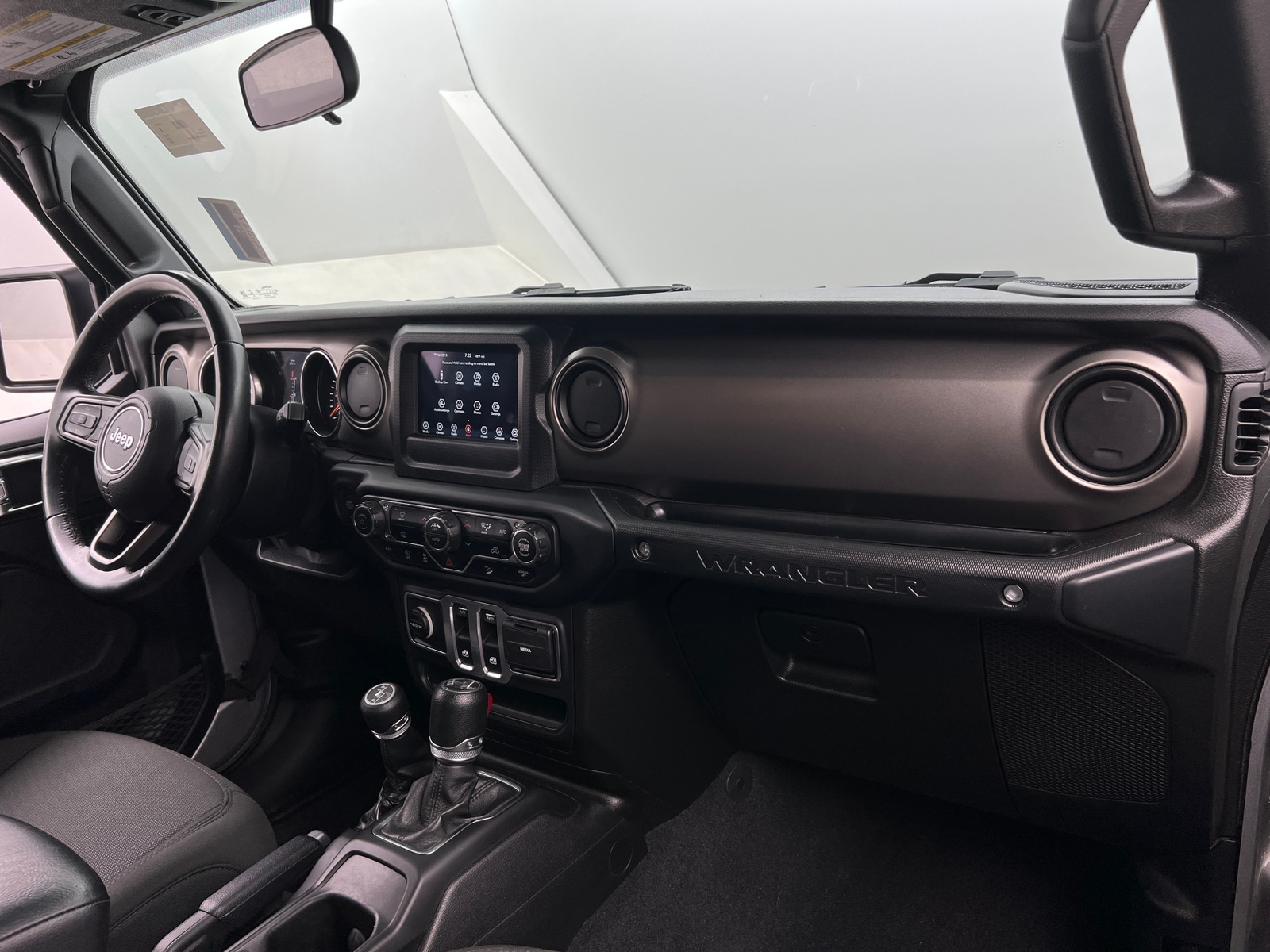 Thumbnail: 2019 Jeep Wrangler - 3