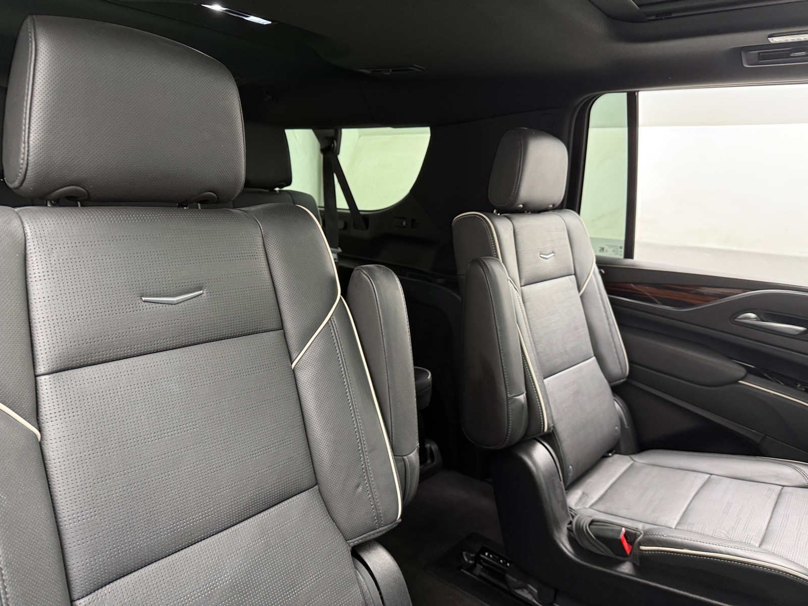 Thumbnail: 2022 Cadillac Escalade - 5