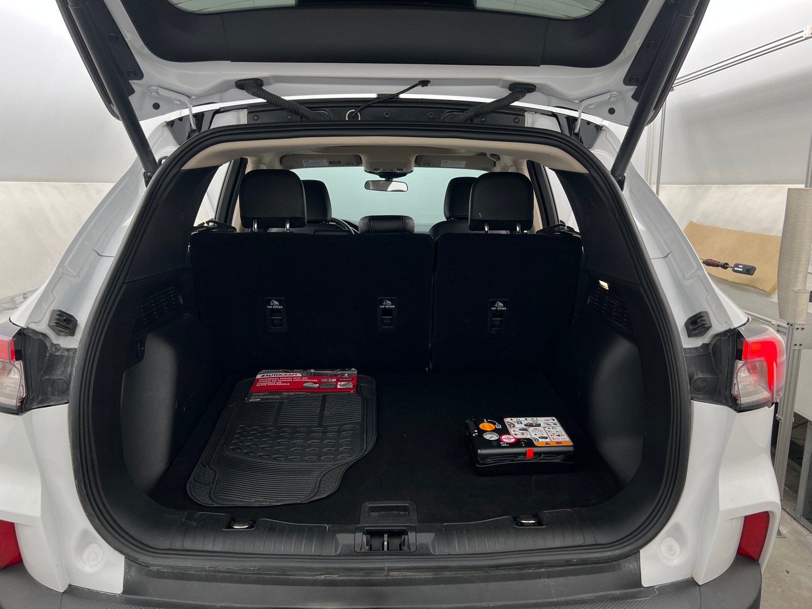 Thumbnail: 2020 Ford Escape - 7