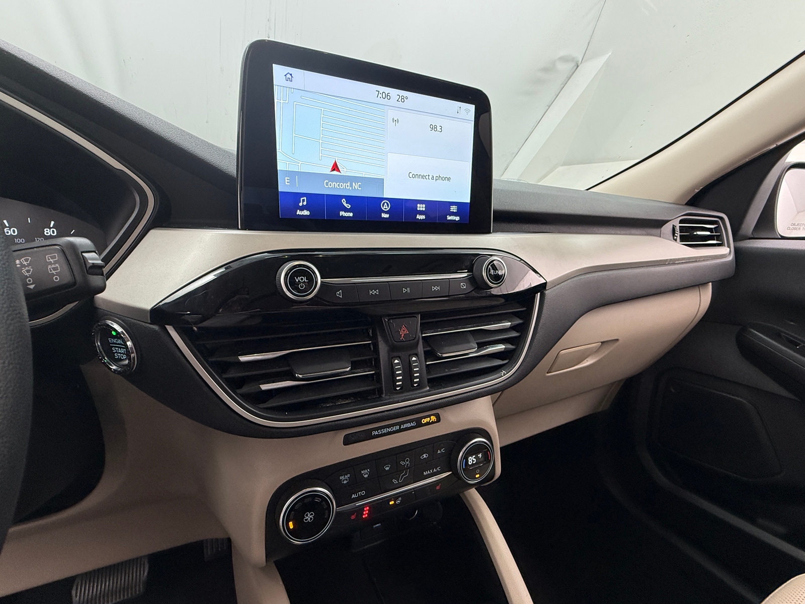 Thumbnail: 2020 Ford Escape - 3