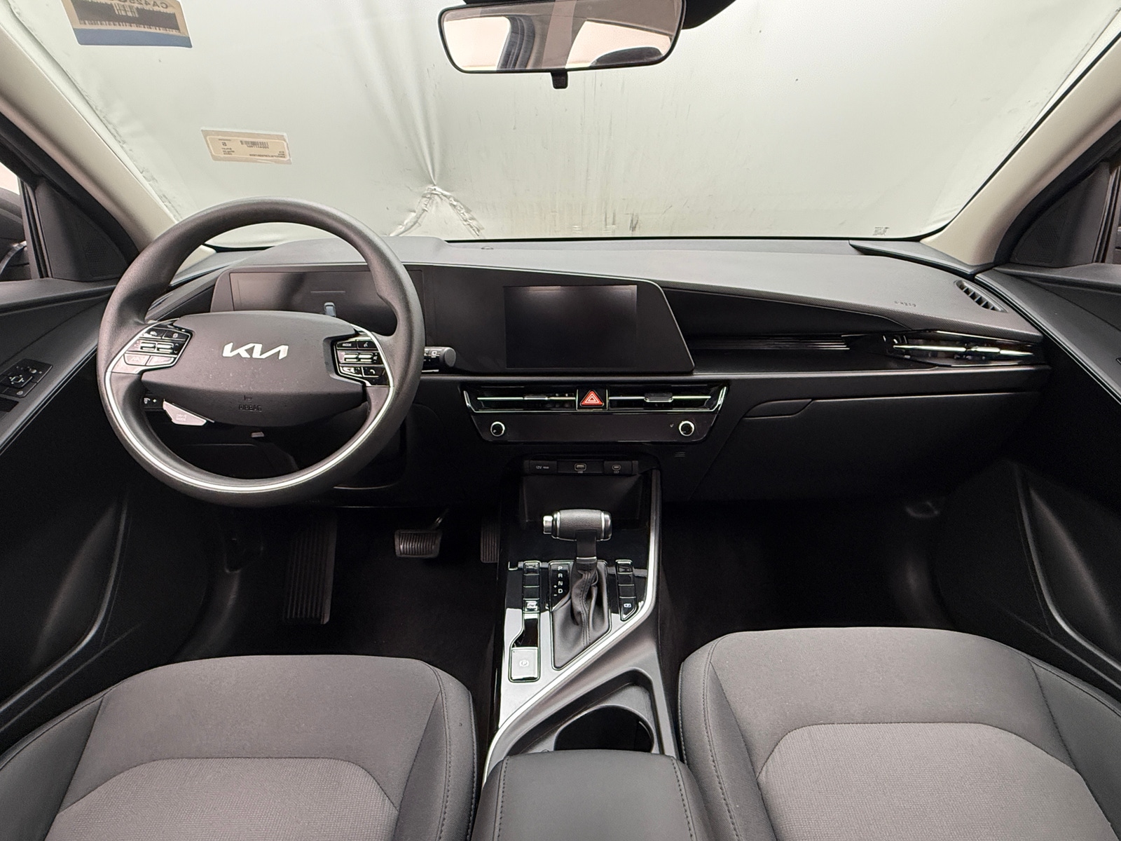 Thumbnail: 2023 Kia Niro - 3