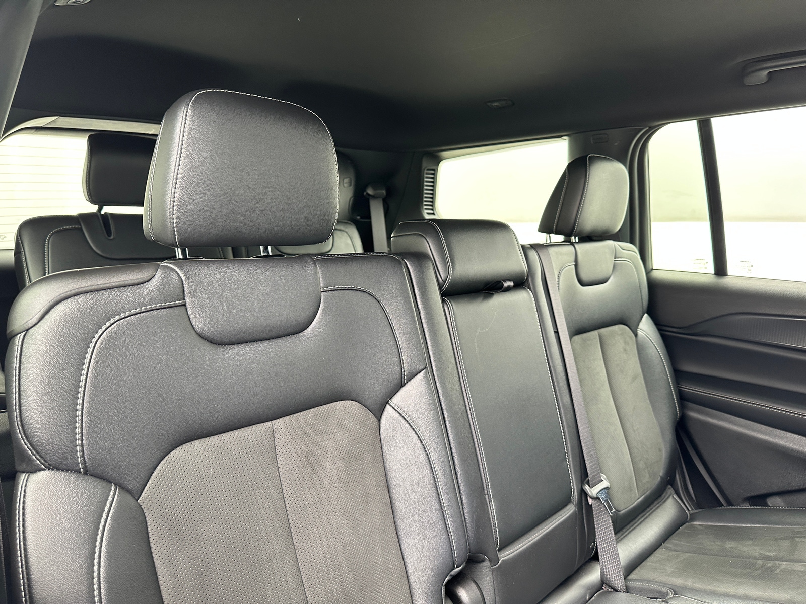 Thumbnail: 2023 Jeep Grand Cherokee L - 5