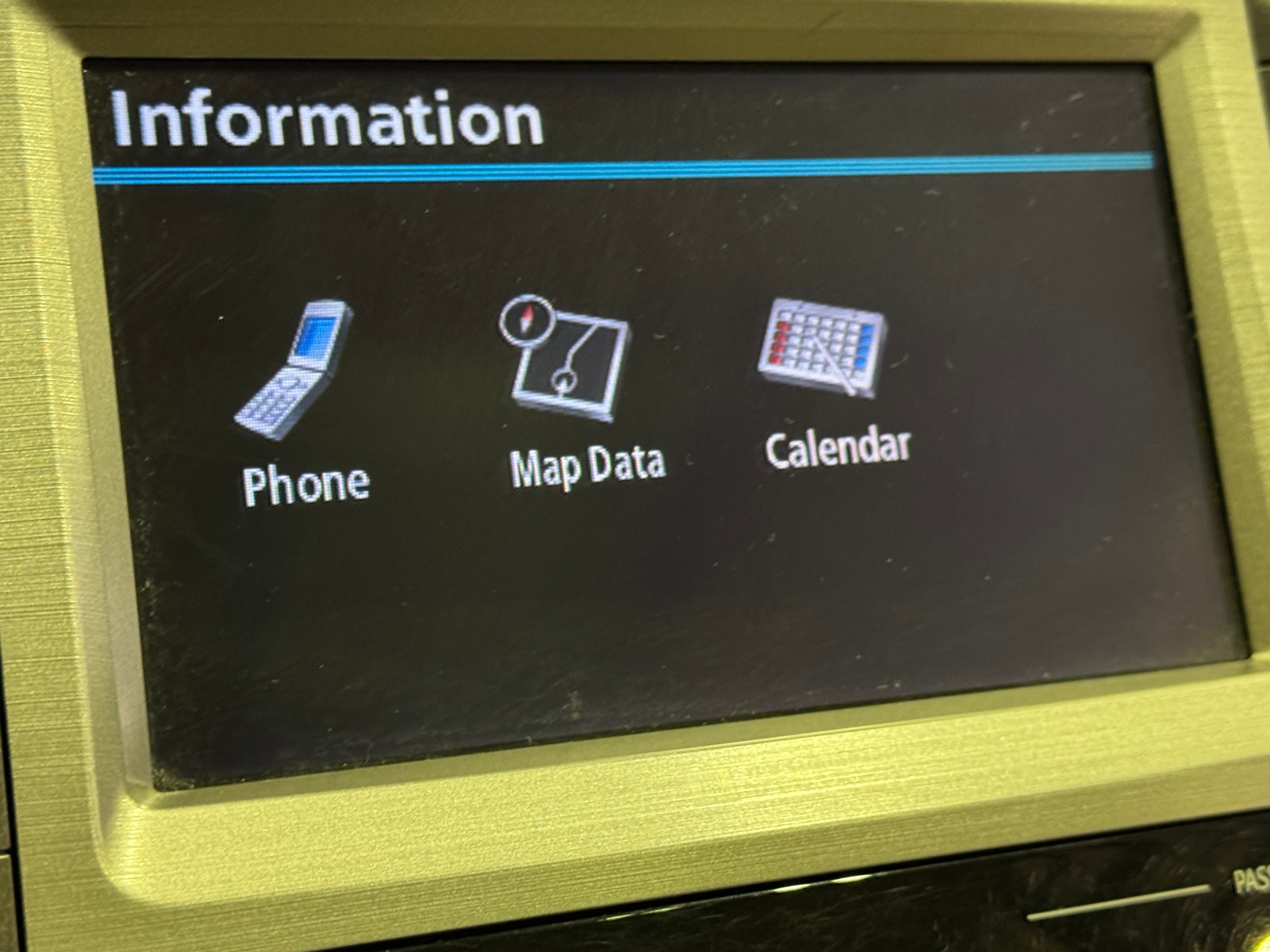 Thumbnail: 2011 Toyota Avalon - 3