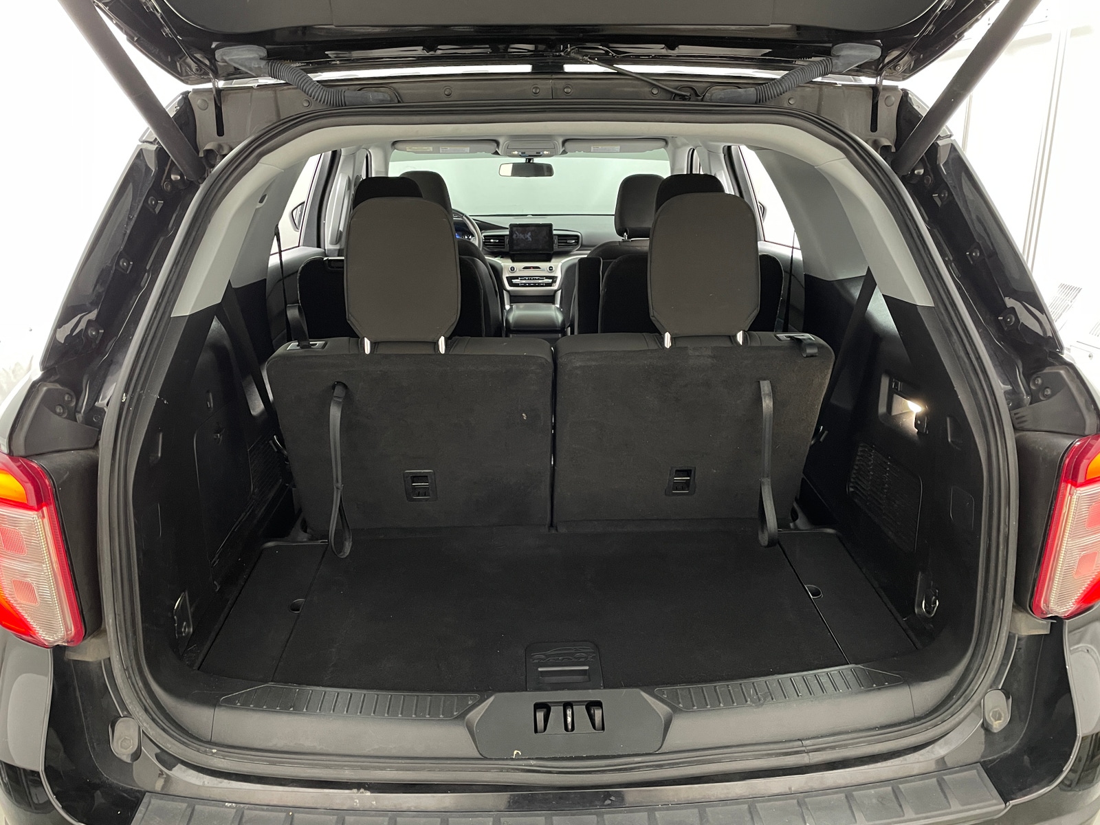 Thumbnail: 2020 Ford Explorer - 7