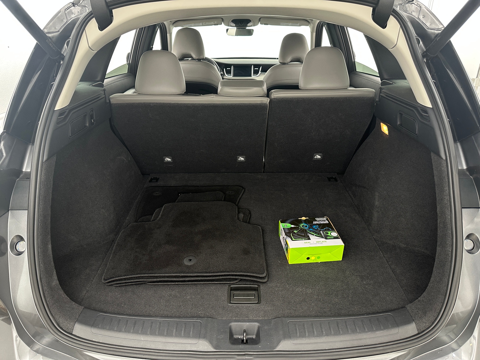 Thumbnail: 2023 INFINITI QX50 - 6