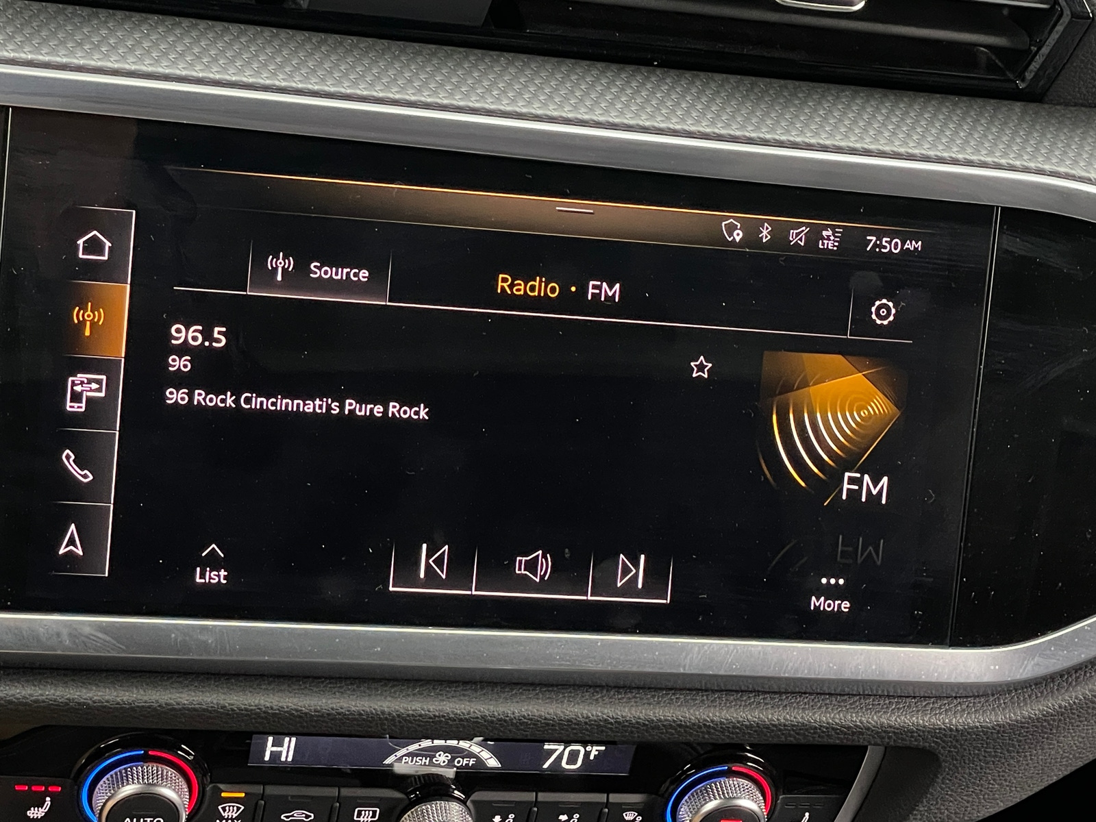 Thumbnail: 2020 Audi Q3 - 3